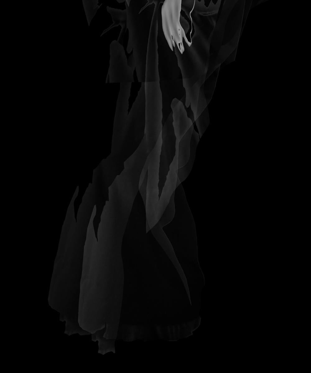 Frammentato-Non intitolato 2. Fotografia astratta figurativa in bianco e nero in edizione limitata - Black and White Photograph Nero di Ying Chen
