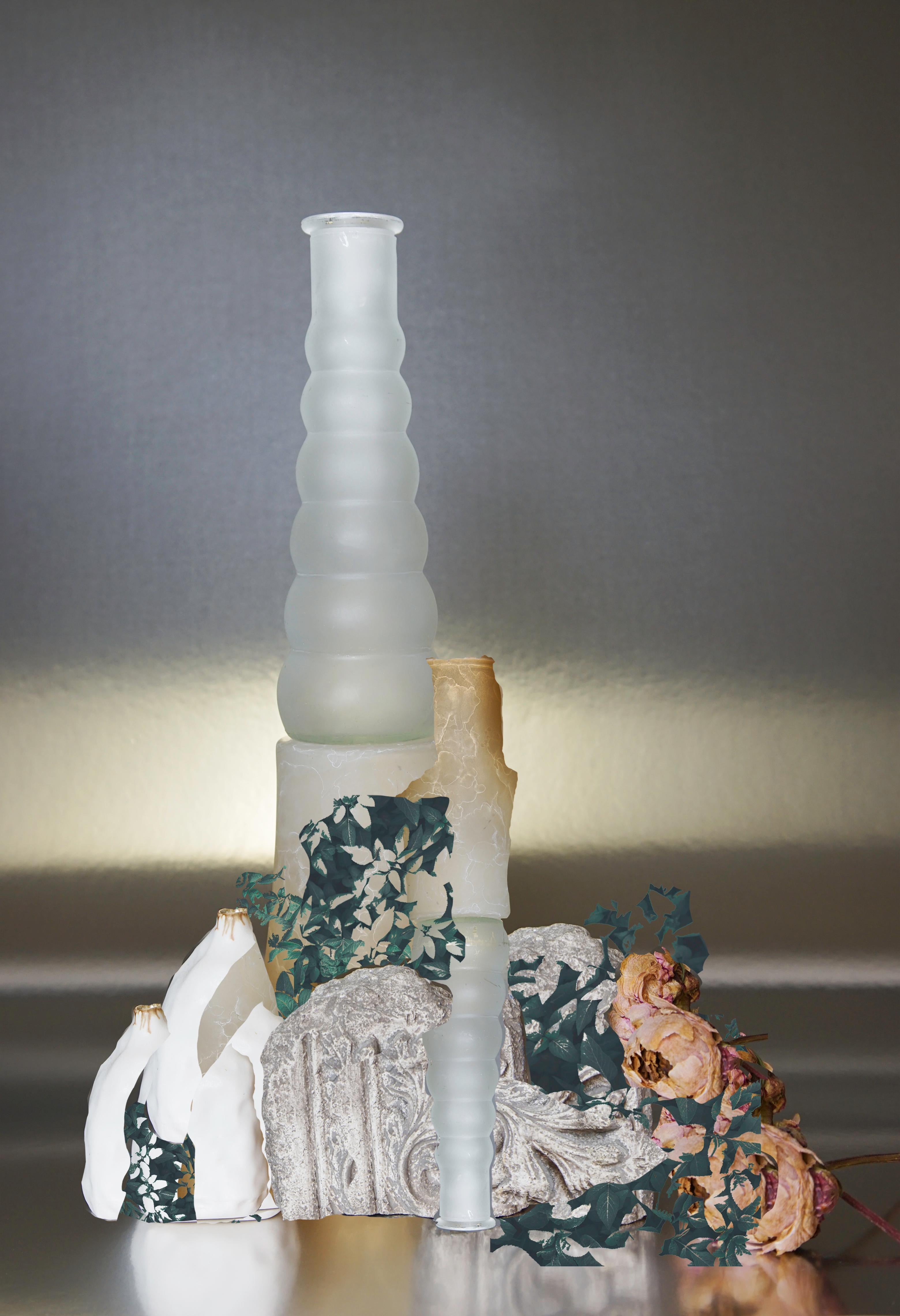 Still-Life Photograph di Ying Chen - Senza titolo #4. Dalla serie "C'è un oceano nel mio bicchiere II" Astratto  foto