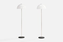 Yki Nummi, Lámparas de pie, Acrílico, Metal, Finlandia, Años 60