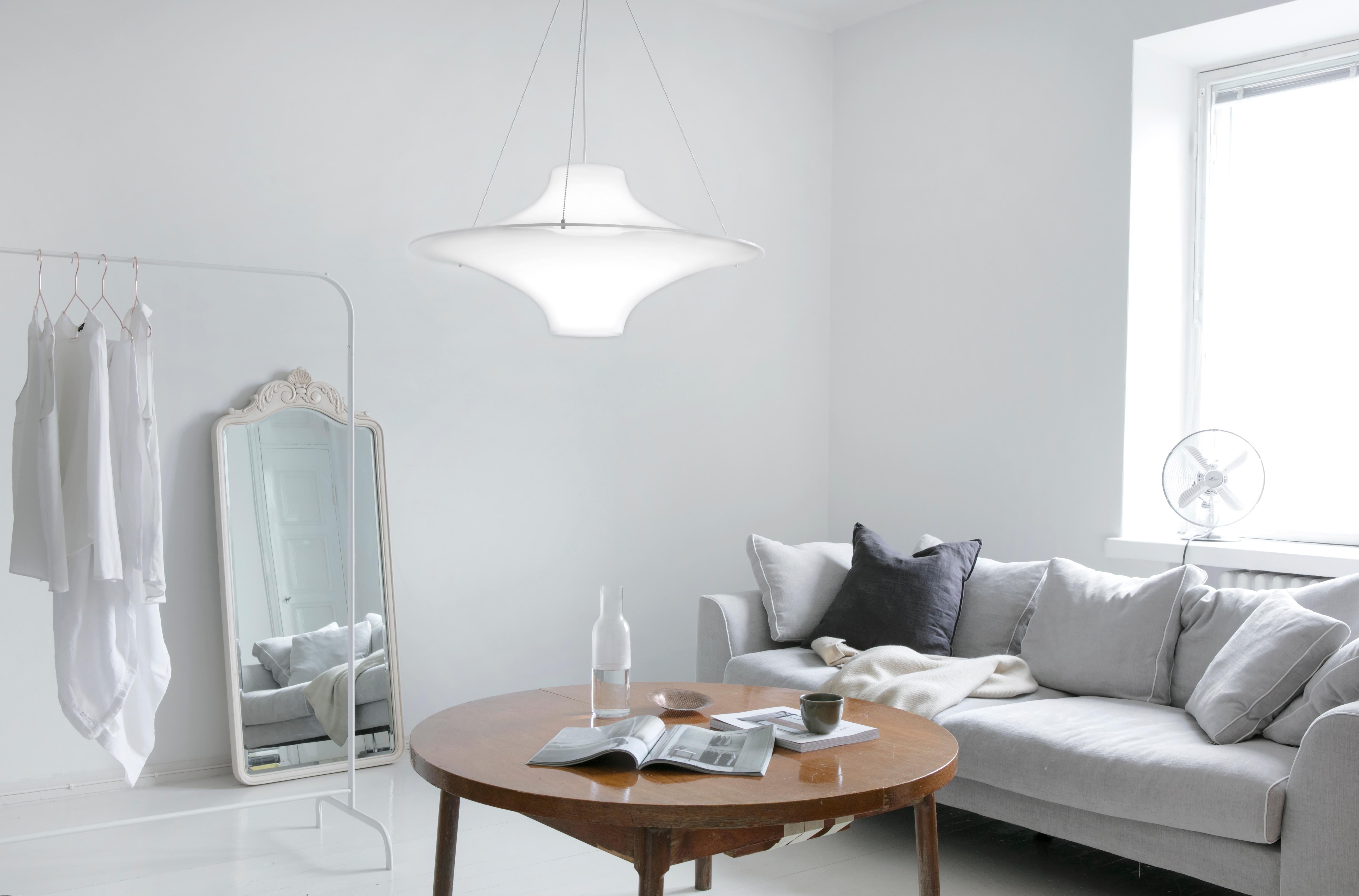 Scandinavo moderno Ciondolo Yki Nummi 'Lokki' per Innolux Oy in vendita