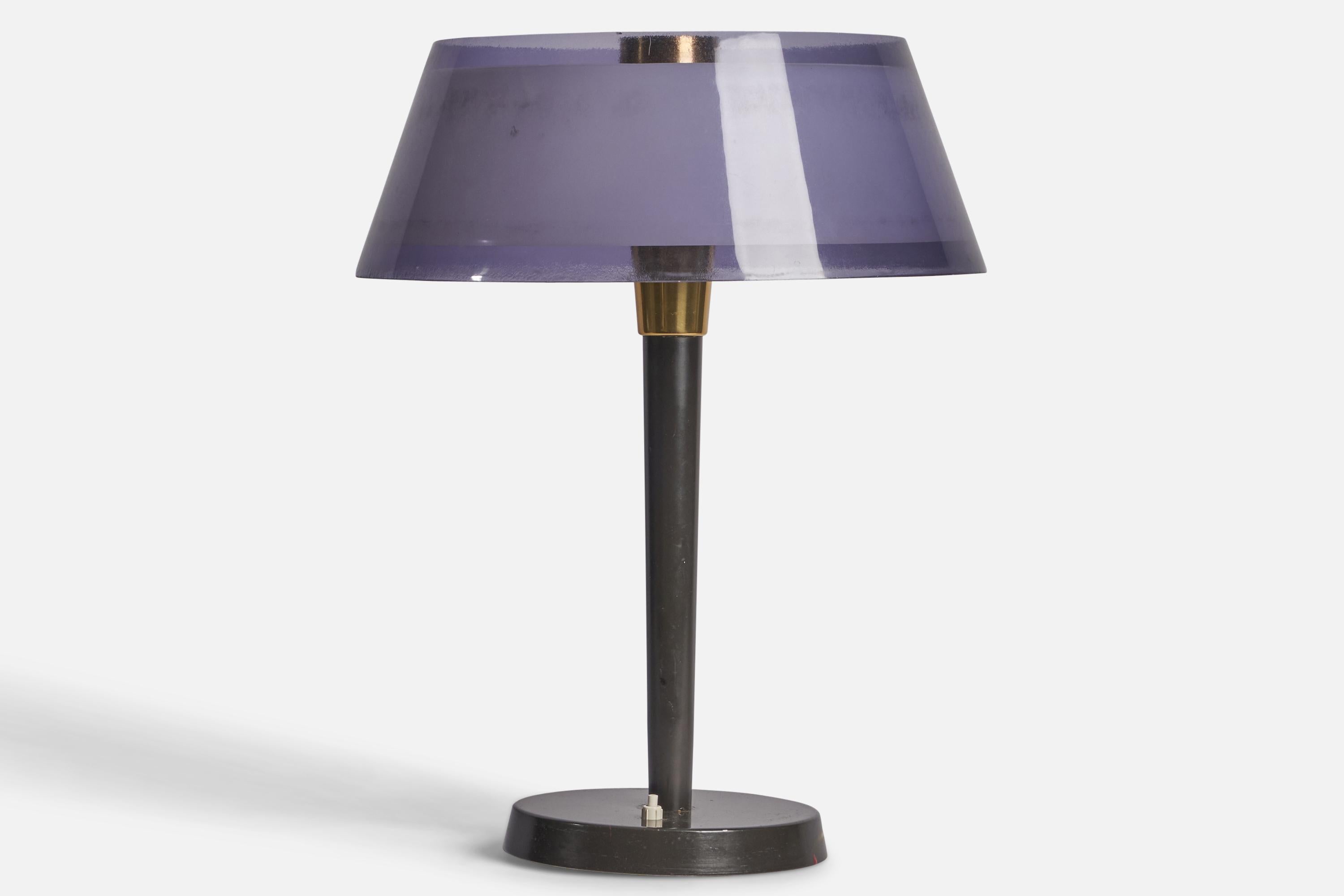 A purple and white acrylic, brass and black-lacquered metal table lamp, designed by Yki Nummi and produced by Ornö, Finland, c. 1950s.

Overall Dimensions (inches): 20.25” H x 15.5” Diameter
Bulb Specifications: E-26 Bulb
Number of Sockets: 1
All