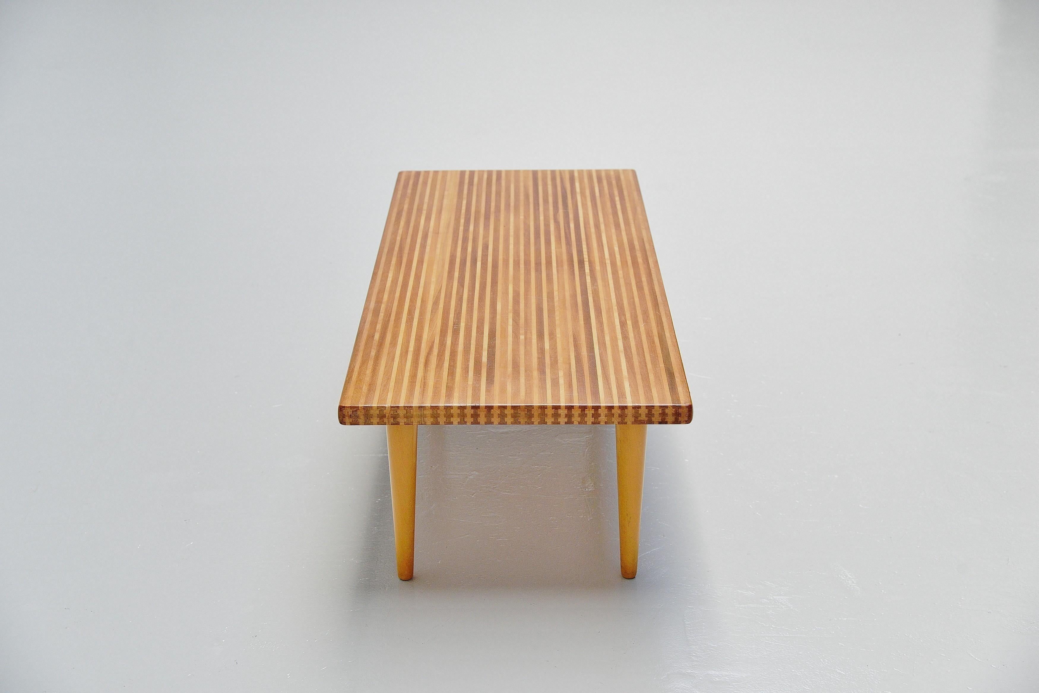 Milieu du XXe siècle Table basse Yngvar Sandstrom de Nordiska Kompaniet, Suède, 1955 en vente