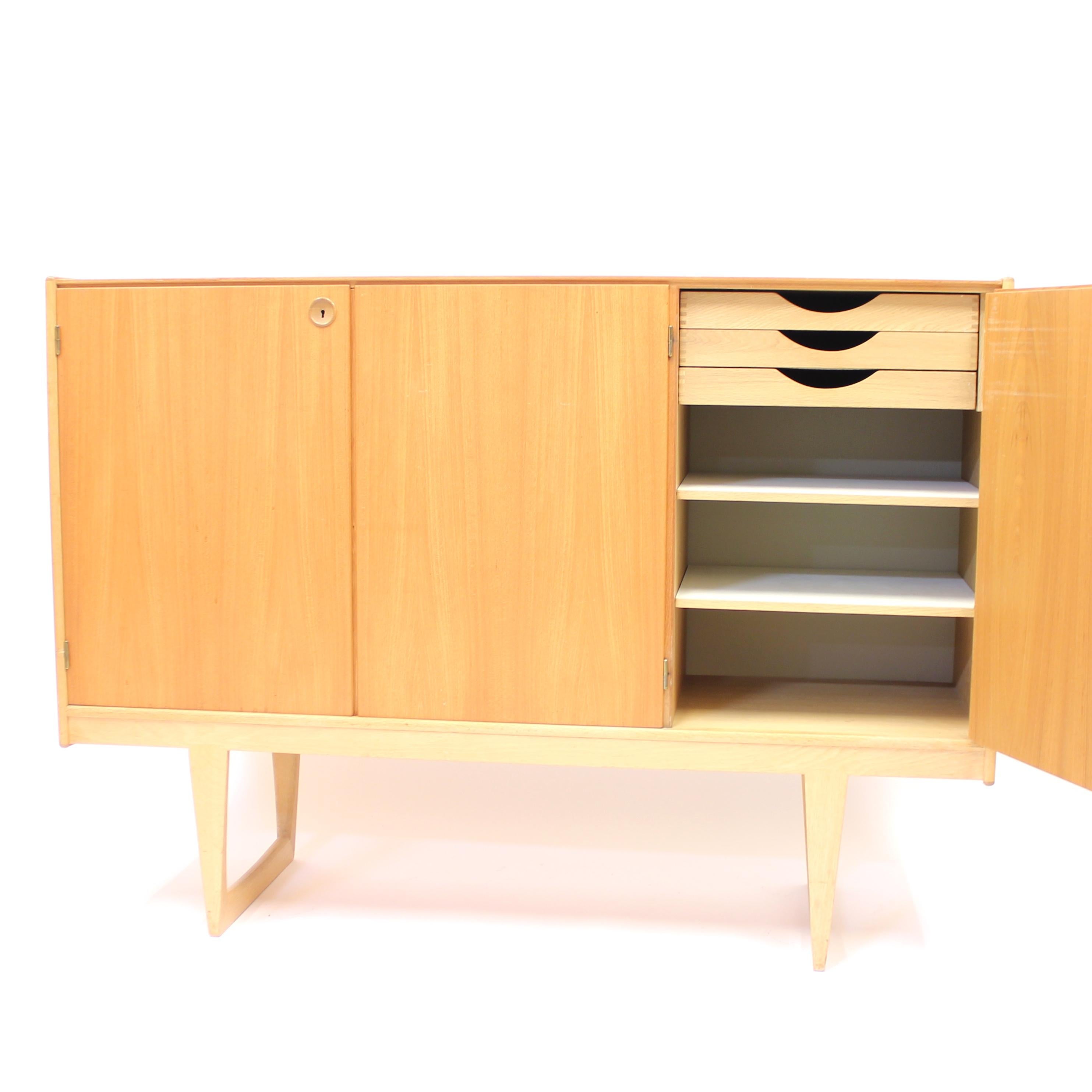 Yngvar Sandström, Tokyo teak and oak sideboard, Nordiska Kompaniet, 1959 3