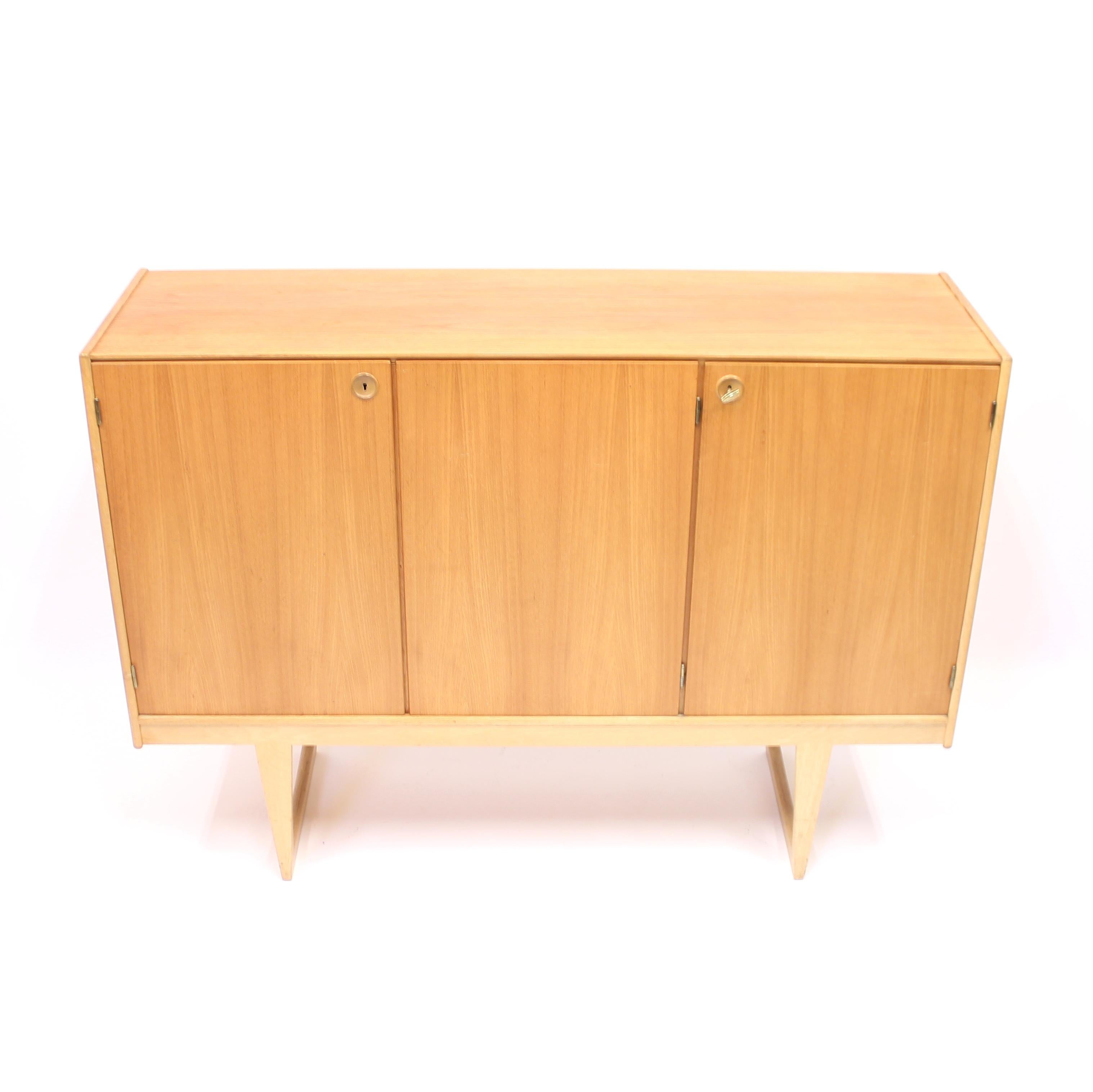 Swedish Yngvar Sandström, Tokyo teak and oak sideboard, Nordiska Kompaniet, 1959