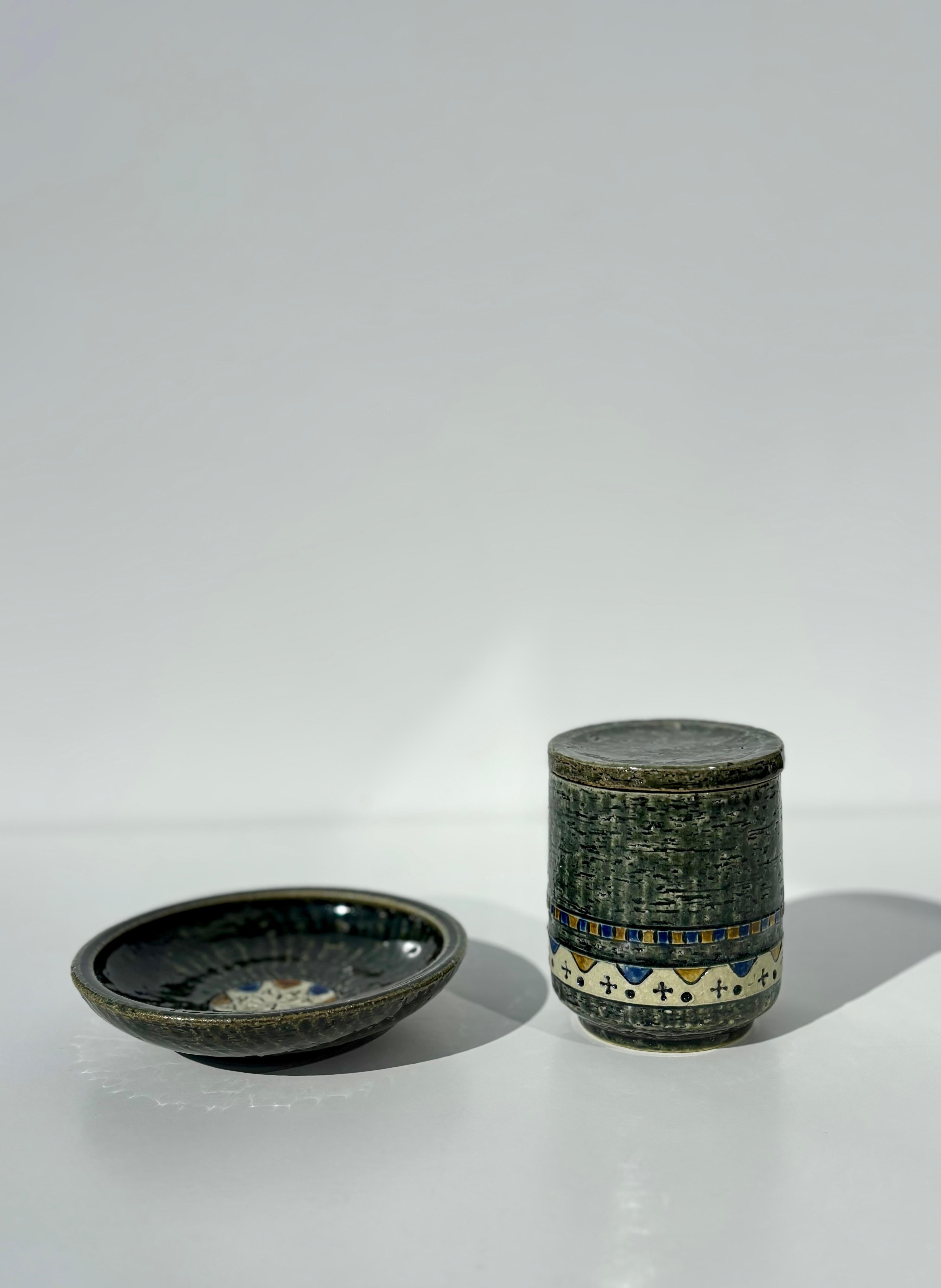 Suédois Jarre à couvercle et vide-poche en céramique d'Yngve Blixt, années 1960 en vente