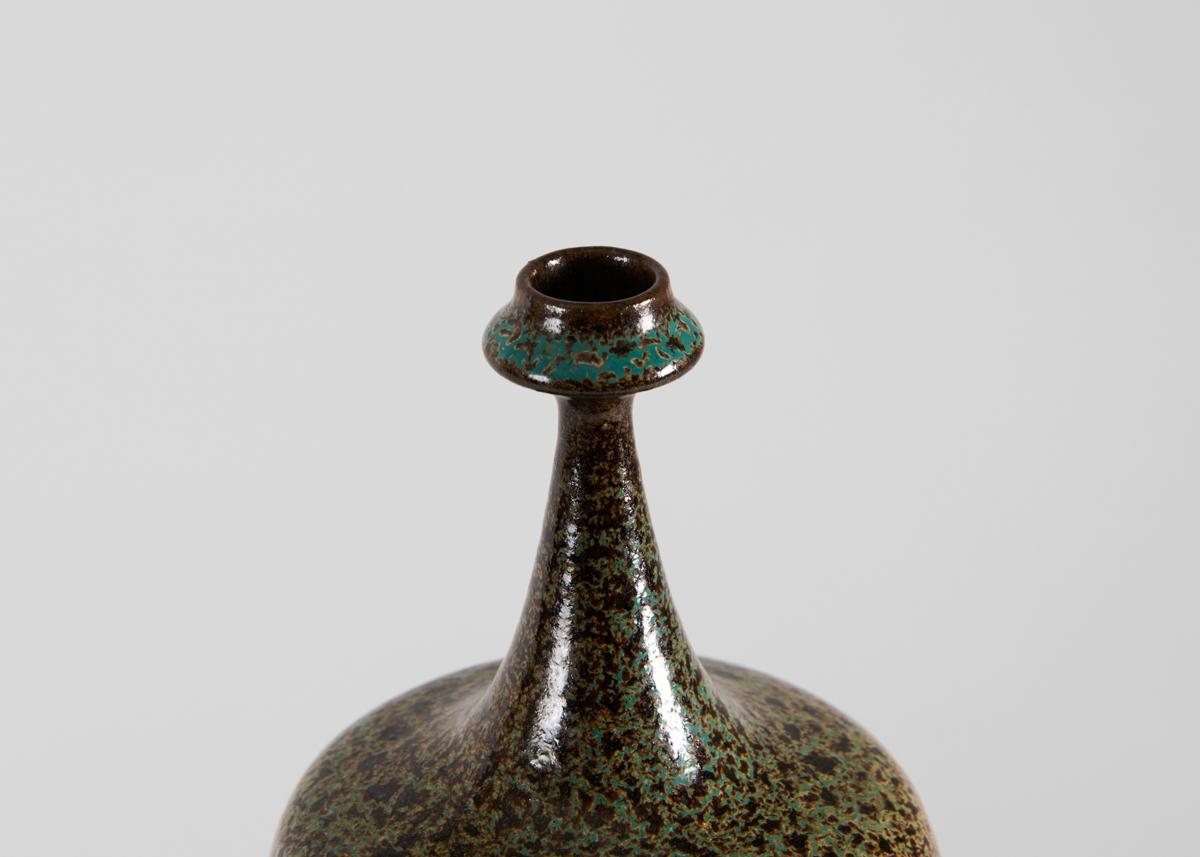 Swedish Yngve Blixt, Long-Necked Vase with Blue and Yellow Speckled Glaze, Sweden, 1975 For Sale