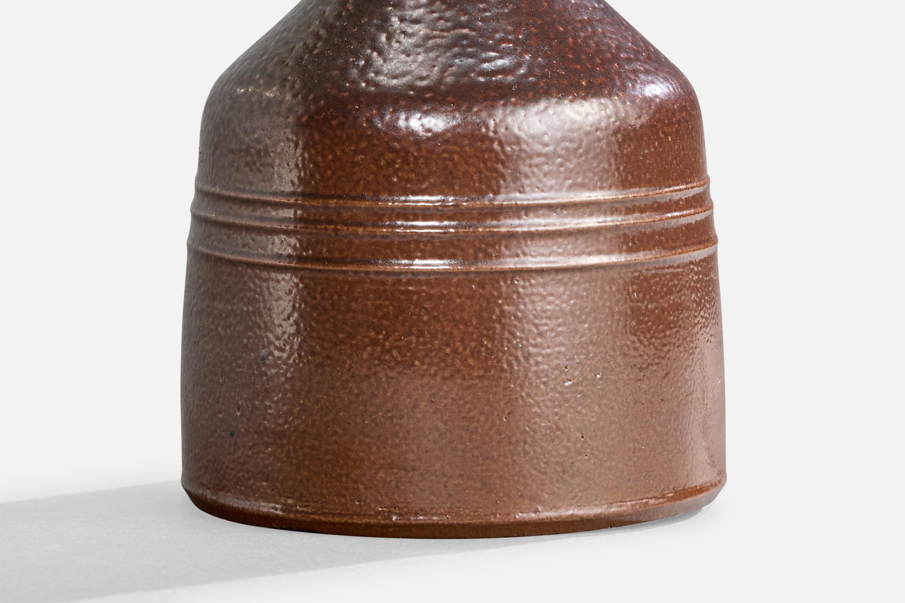 Milieu du XXe siècle Lampe de bureau Yngve Blixt, grès, laiton, Suède, années 1960 en vente