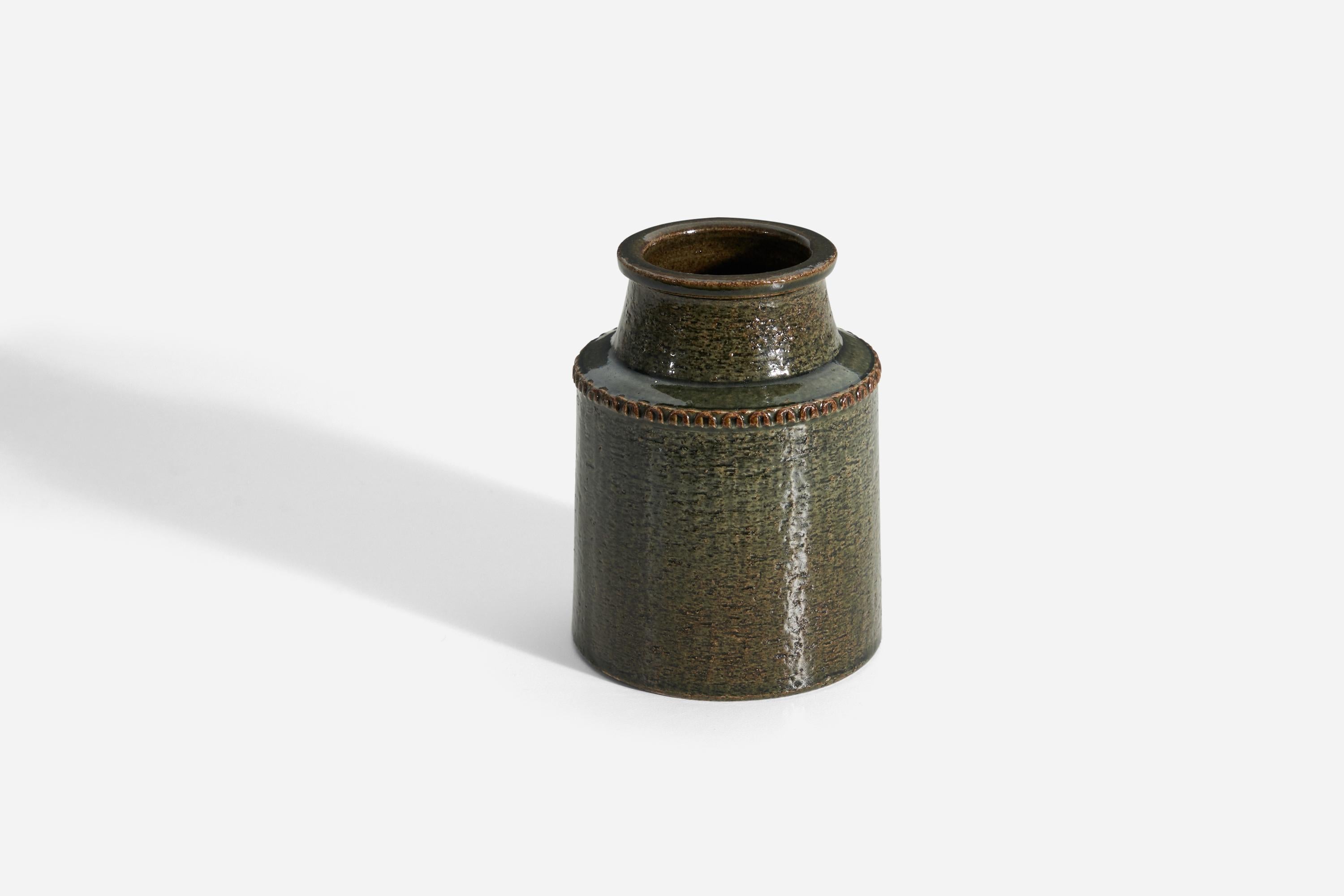 A green-glazed stoneware vase produced by Yngve Blixt (1920-1981). 
 