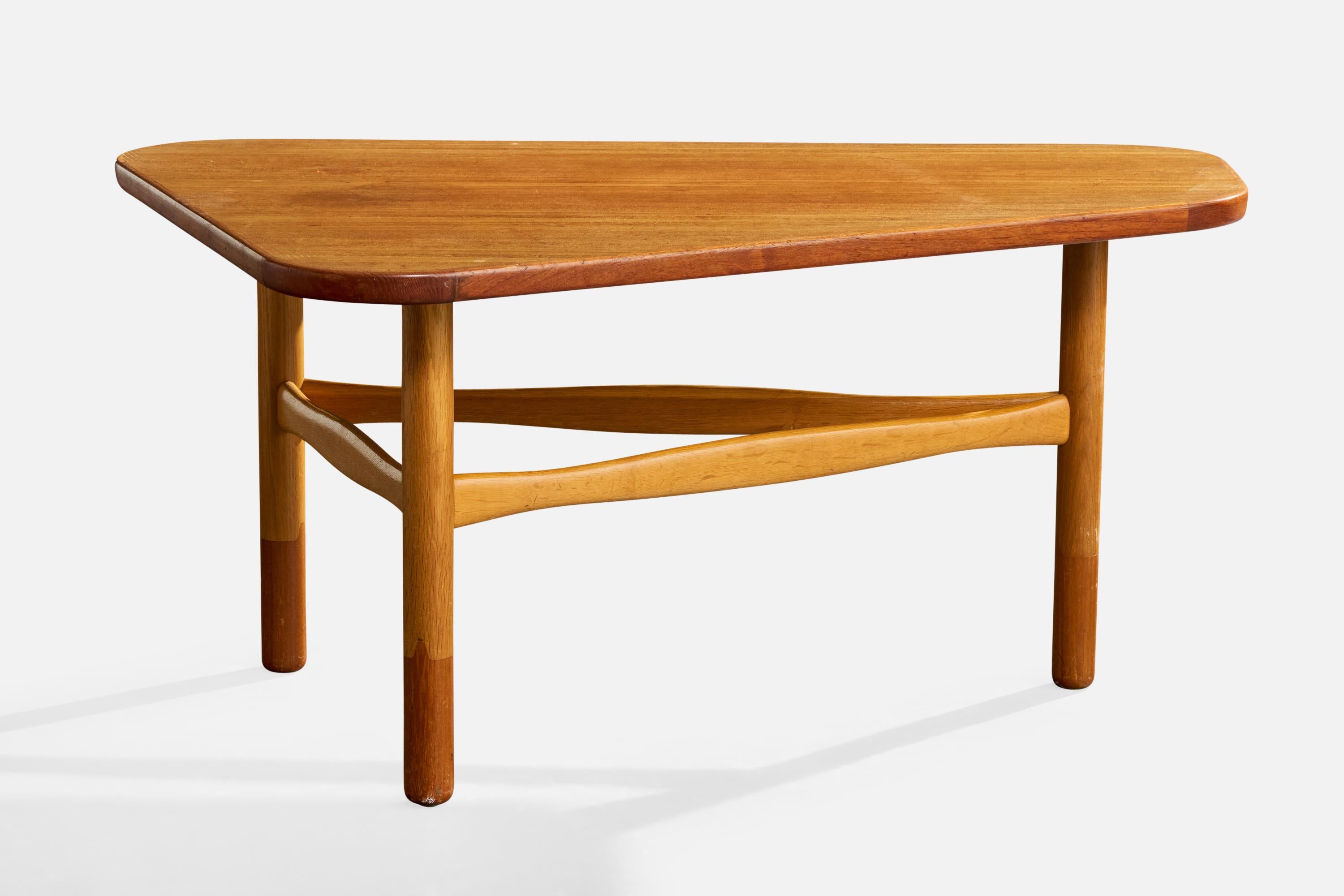 Mid-Century Modern Yngve Ekström, Coffee Table, Teak, Oak, Sweden, 1960s en vente