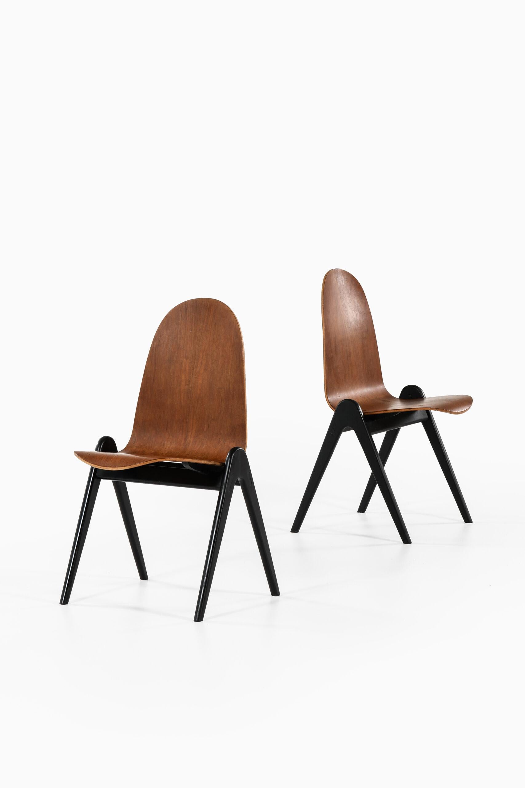 Scandinavian Modern Yngve Ekström Dining Chairs Model Knockdown Produced in Sweden For Sale