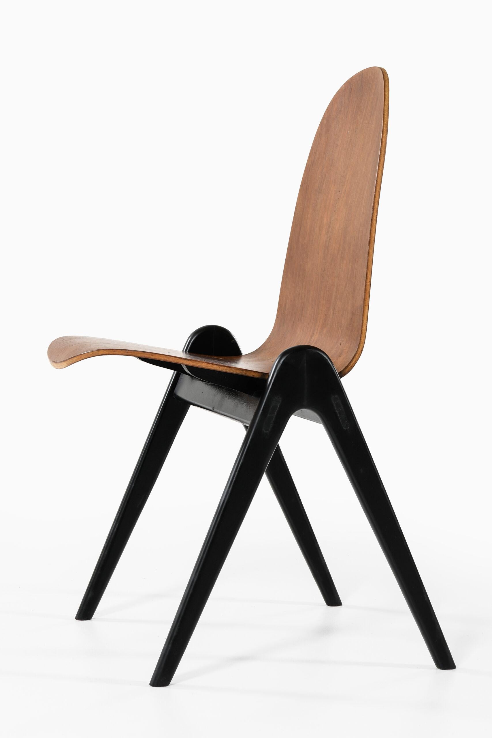 Mid-20th Century Yngve Ekström Dining Chairs Model Knockdown Produced in Sweden For Sale