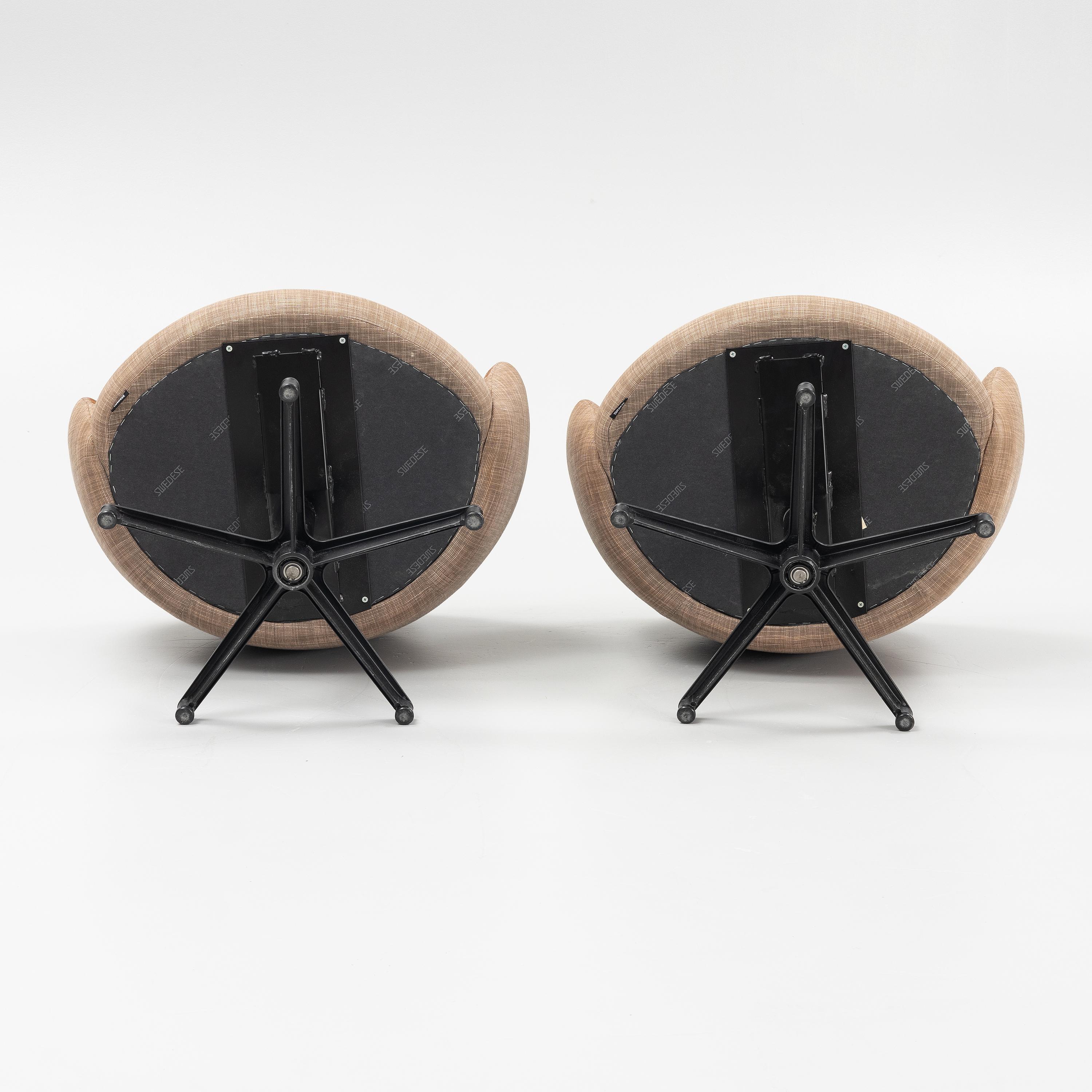Yngve Ekström Sessel Modell  „Rondino“ für Pullover Schweden, 1970er Jahre
Struktur und Polstermöbel in gutem Zustand, aber  der Originalstoff ist gerissen und muss ersetzt werden (siehe Fotos).
Auf Wunsch können wir ihn durch den Stoff Ihrer Wahl