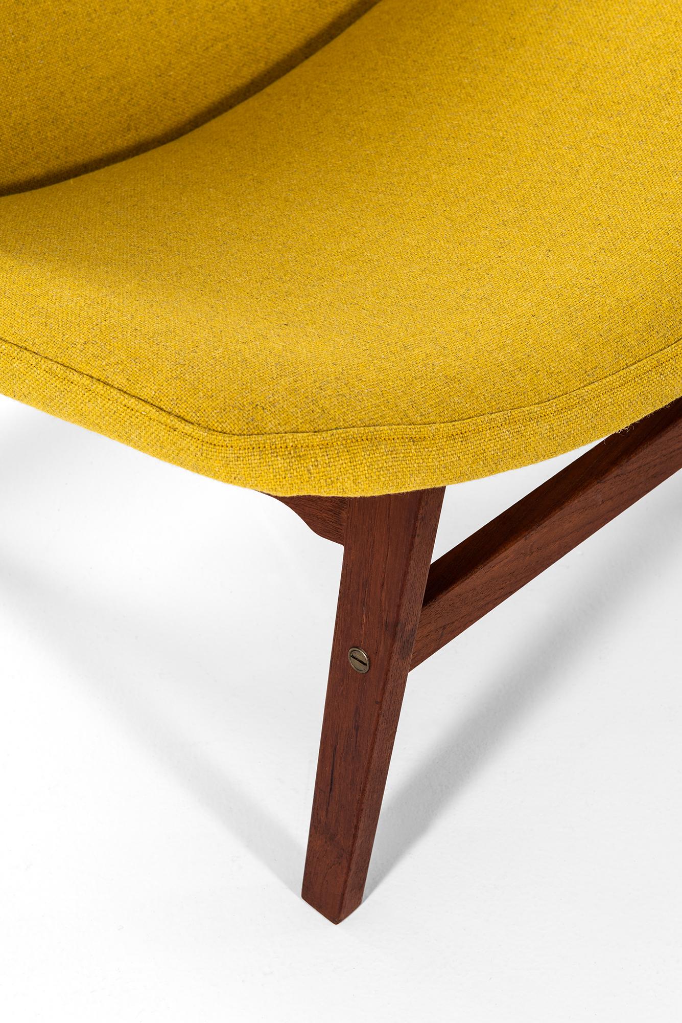 Seltenes Paar Sessel, entworfen von Yngve Ekström. Produziert von ESE-Möbler in Schweden.