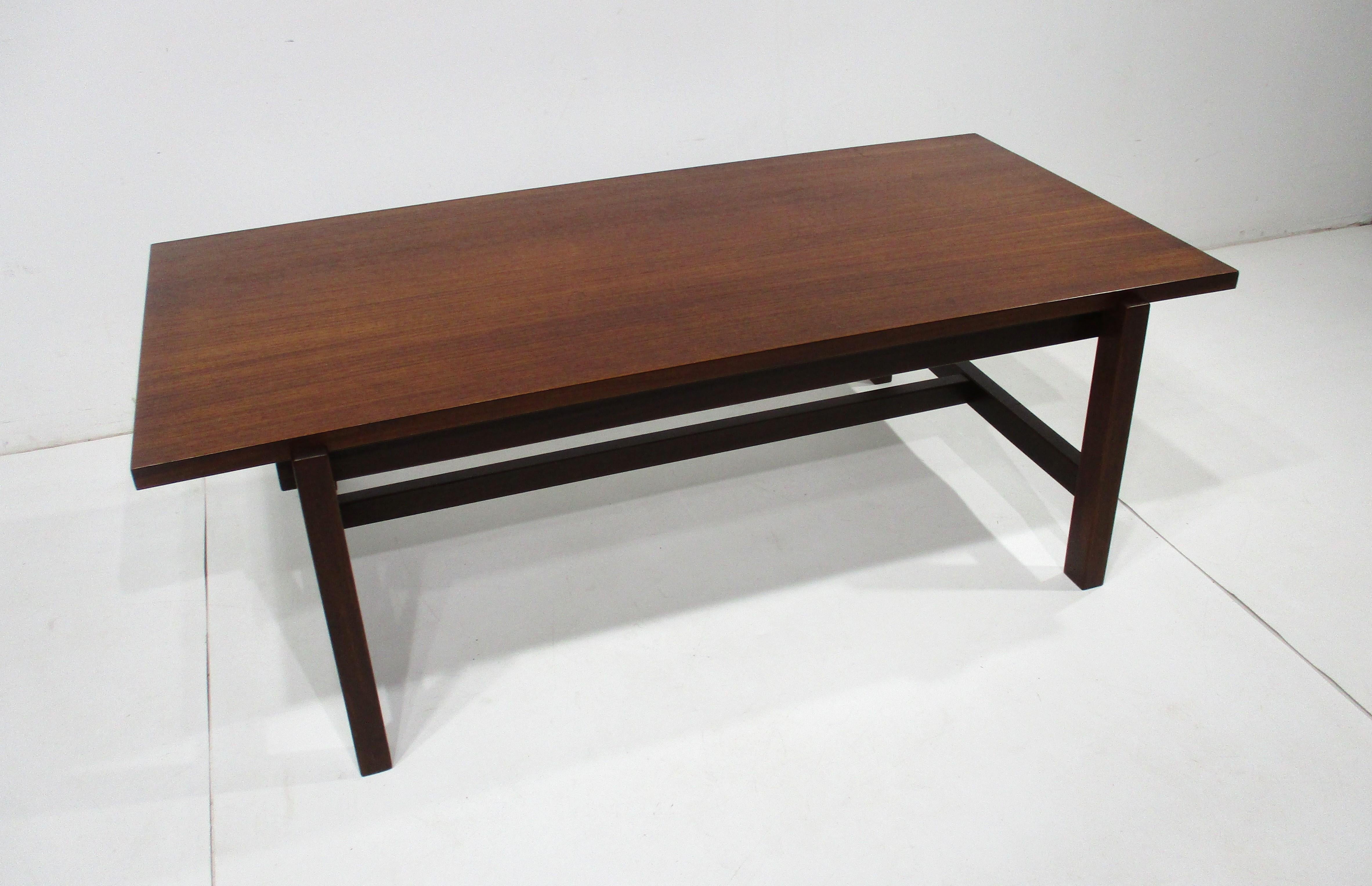 Yngve Ekstrom Flip Top Couchtisch aus Teakholz / Laminat im dänischen Stil für Swedese im Angebot 7