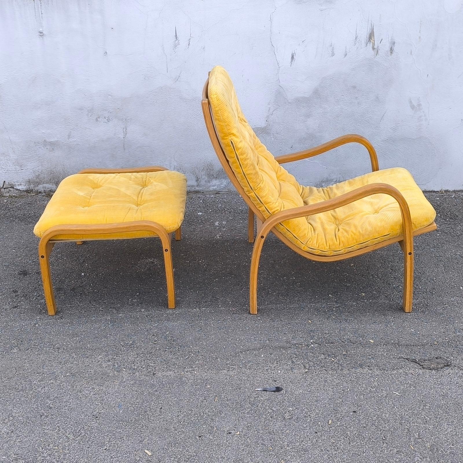Yngve Ekström Silla y Otomana Fortino en Girasol Original  por Swedese en venta 3