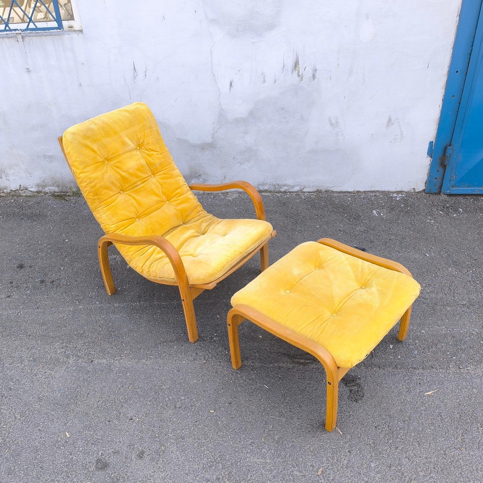 Yngve Ekström Silla y Otomana Fortino en Girasol Original  por Swedese Sueco en venta