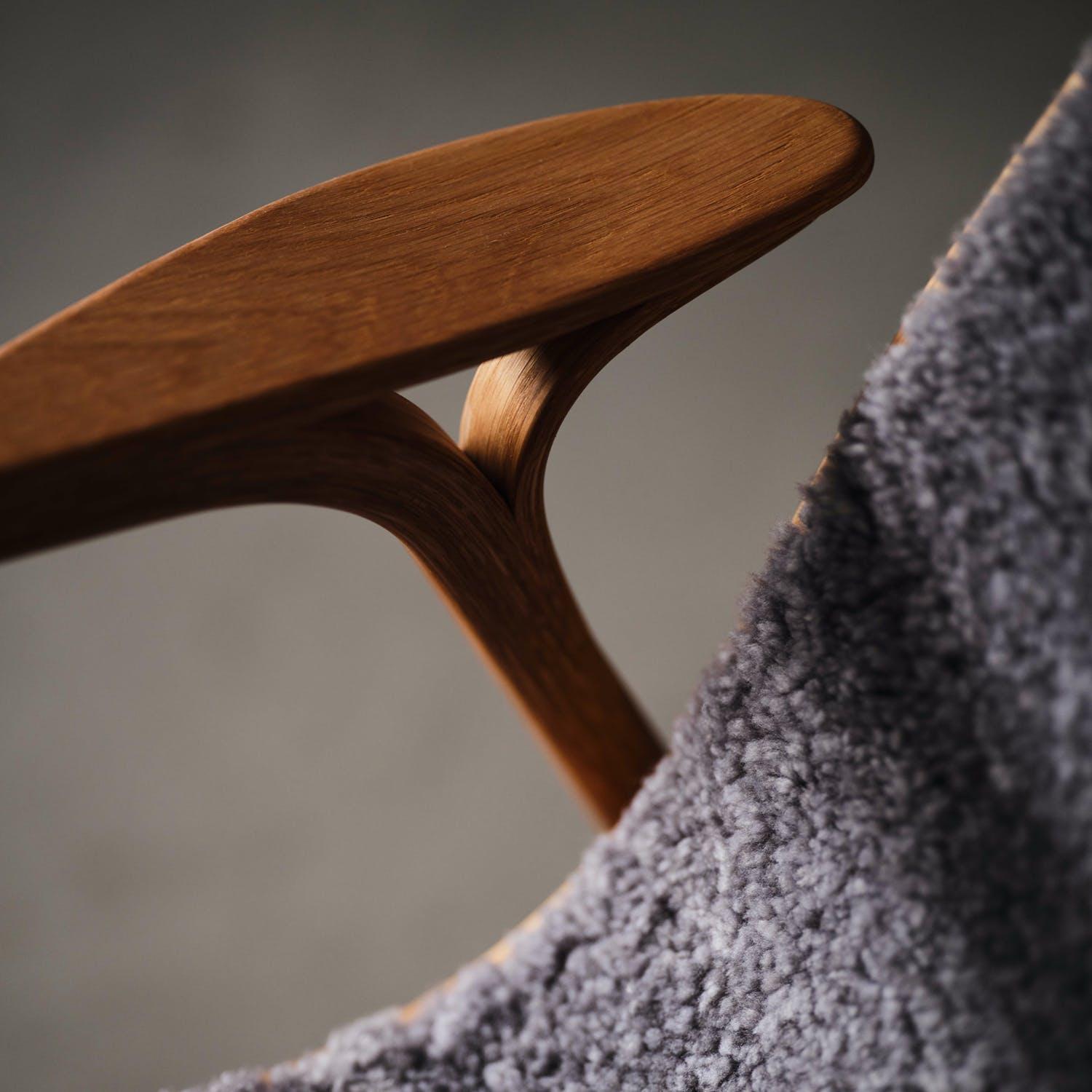 Yngve Ekström Sillón Lamino de Swedese en roble y piel de oveja 'Sahara Siglo XXI y contemporáneo en venta