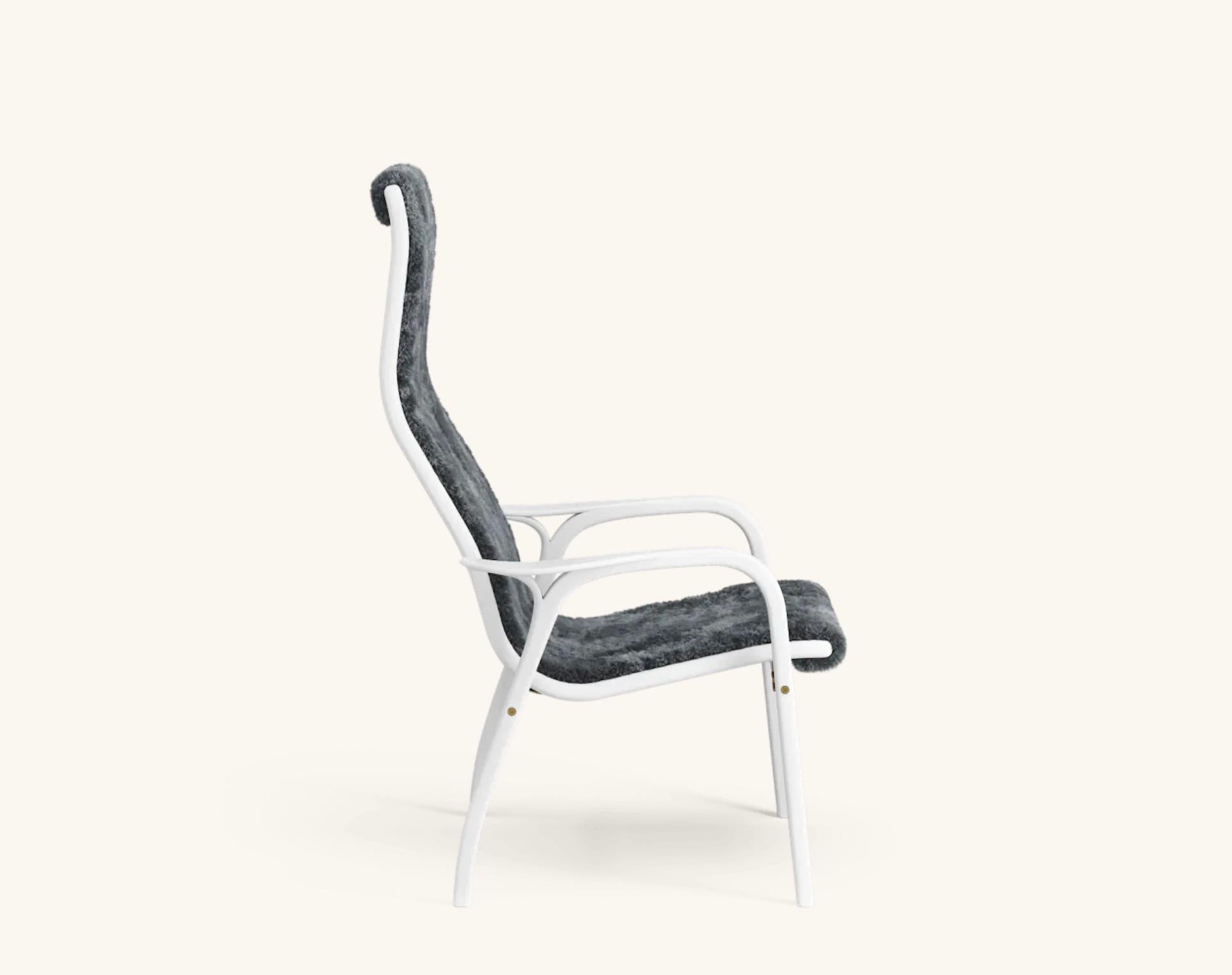 Yngve Ekström Lamino Sessel von Swedese aus laminierter weißer Esche und Schafsleder 'Charcoal'.

Der Lamino von Yngve Ekström ist einer der kultigsten skandinavischen Sessel. Dieser 1956 entworfene Stuhl ist nie aus der Mode gekommen. Durch die