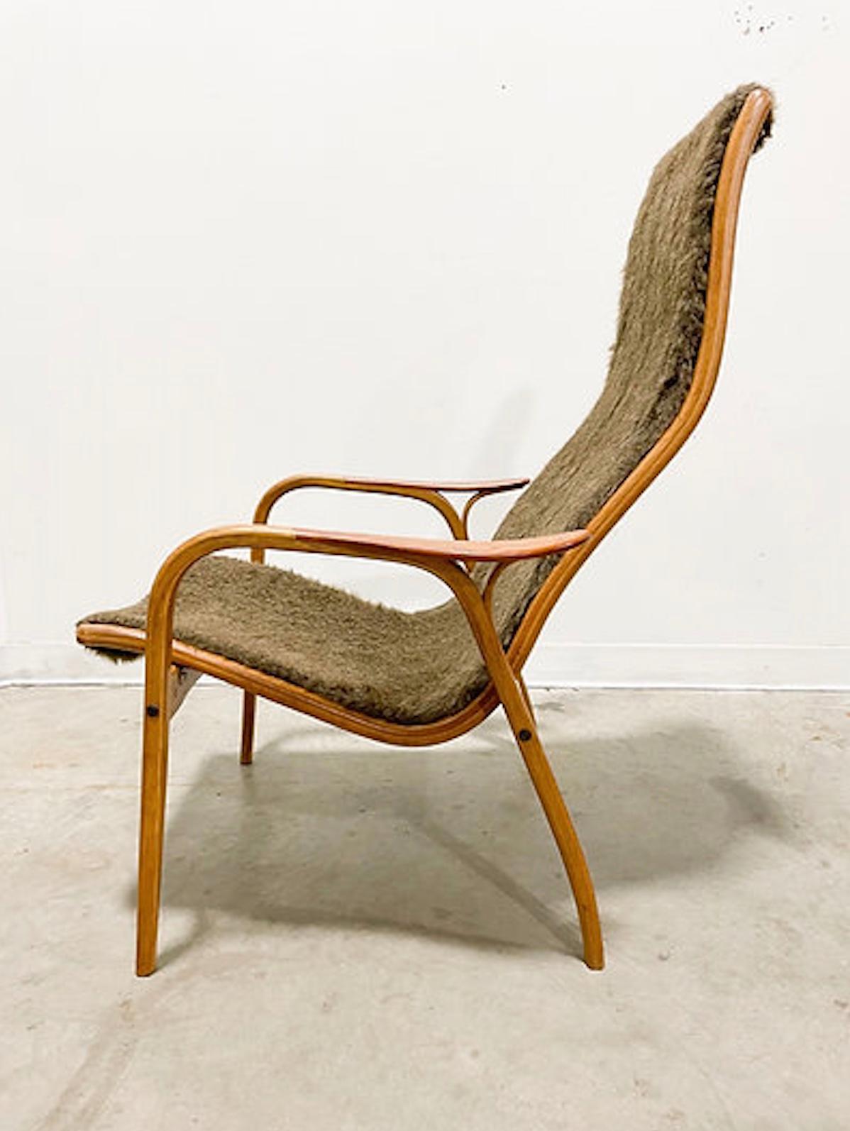 Yngve Ekstrom Lamino Lounge Chair in Sheepskin In Good Condition In Kalamazoo, MI