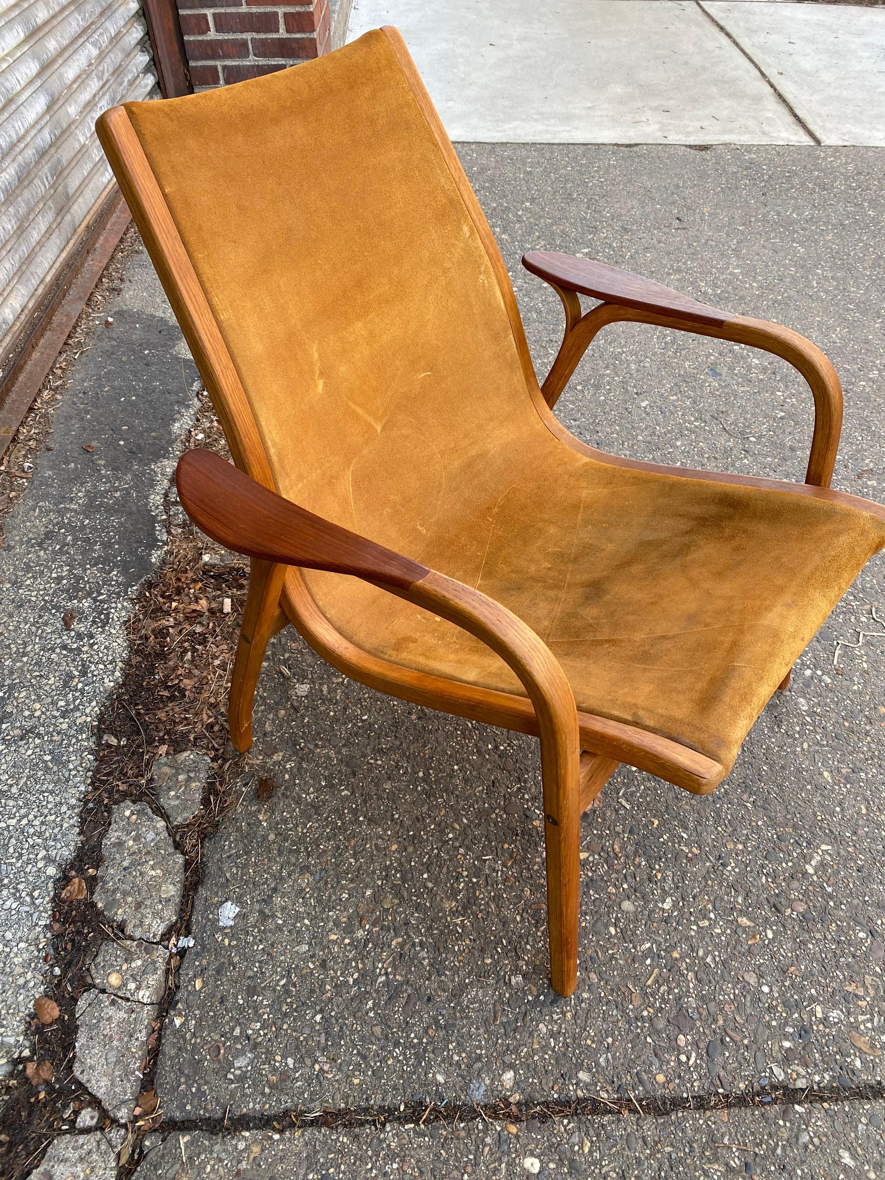 Yngve Ekstrom Lounge Chair with Tan Suede Leather by Swedese In Good Condition For Sale In Philadelphia, PA