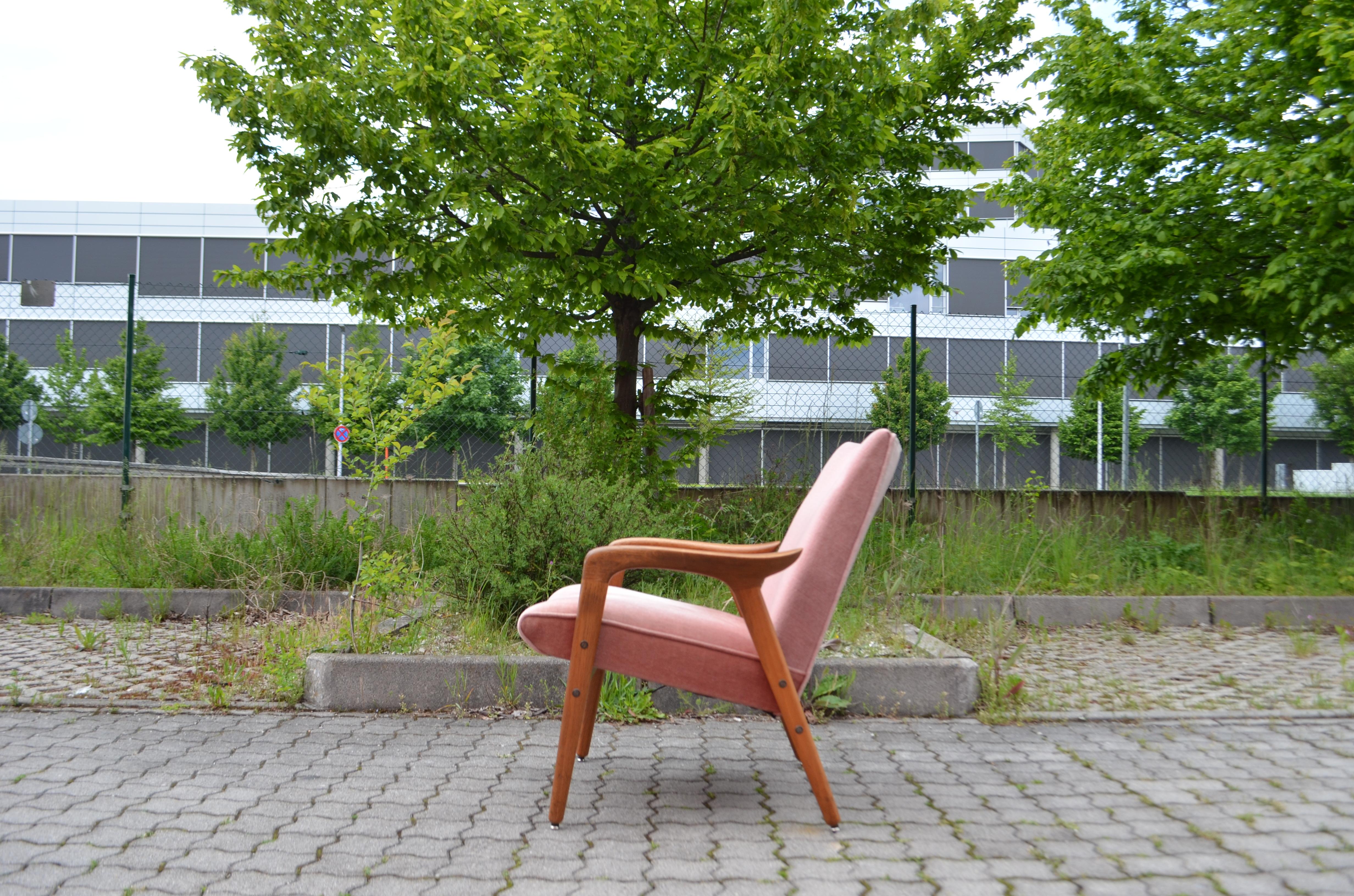 Mid-Century Modern Yngve Ekström Modell Lästo Swedese Cherry Blossom Easy Lounge Chair Oak Set of 2 For Sale