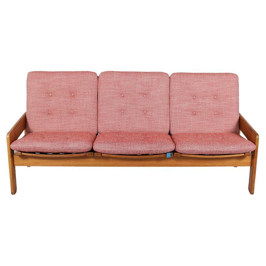 Yngve Ekstrom Eiche Dreisitziges Sofa im Angebot