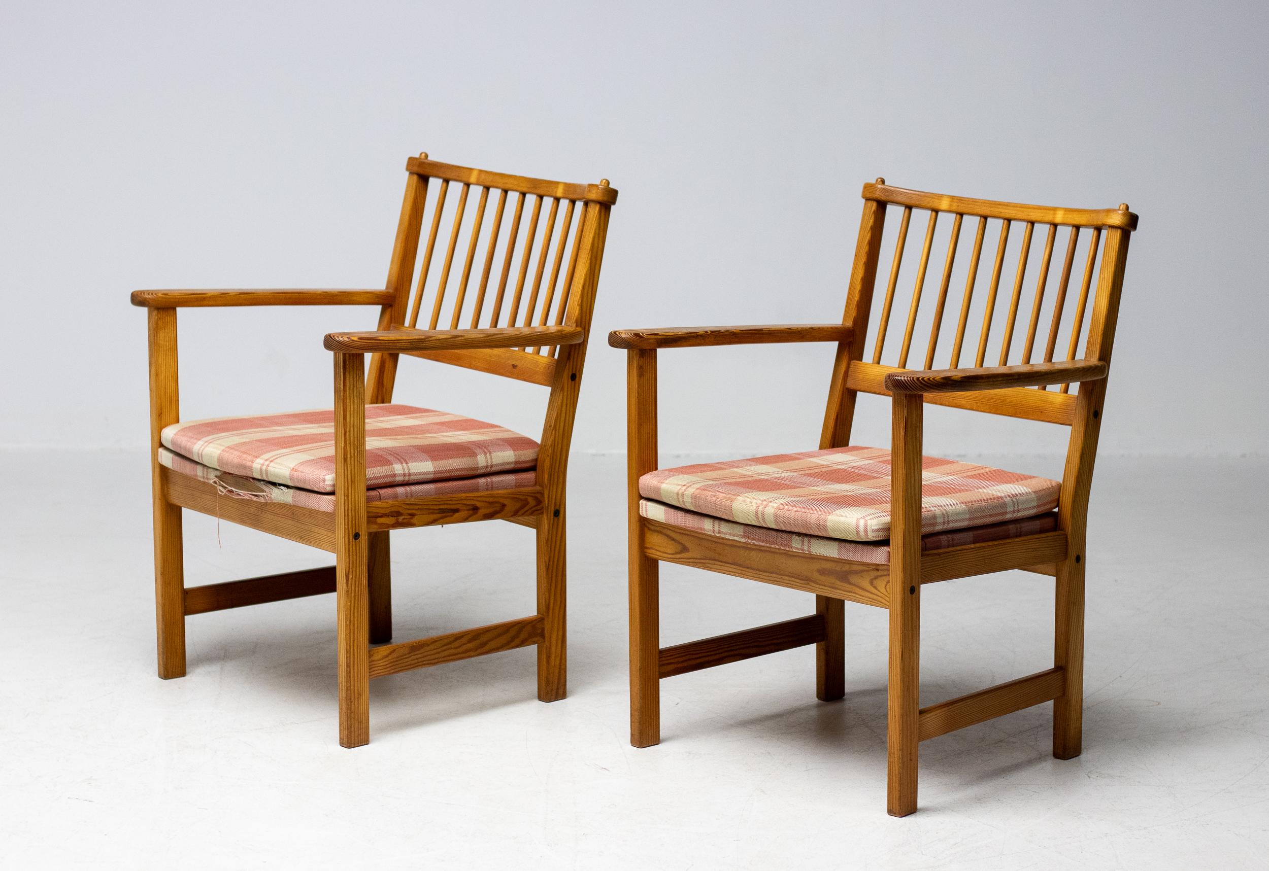 Scandinave moderne Chaises faciles en pin d'Oregon pour Swedese, Suède, années 1950 en vente
