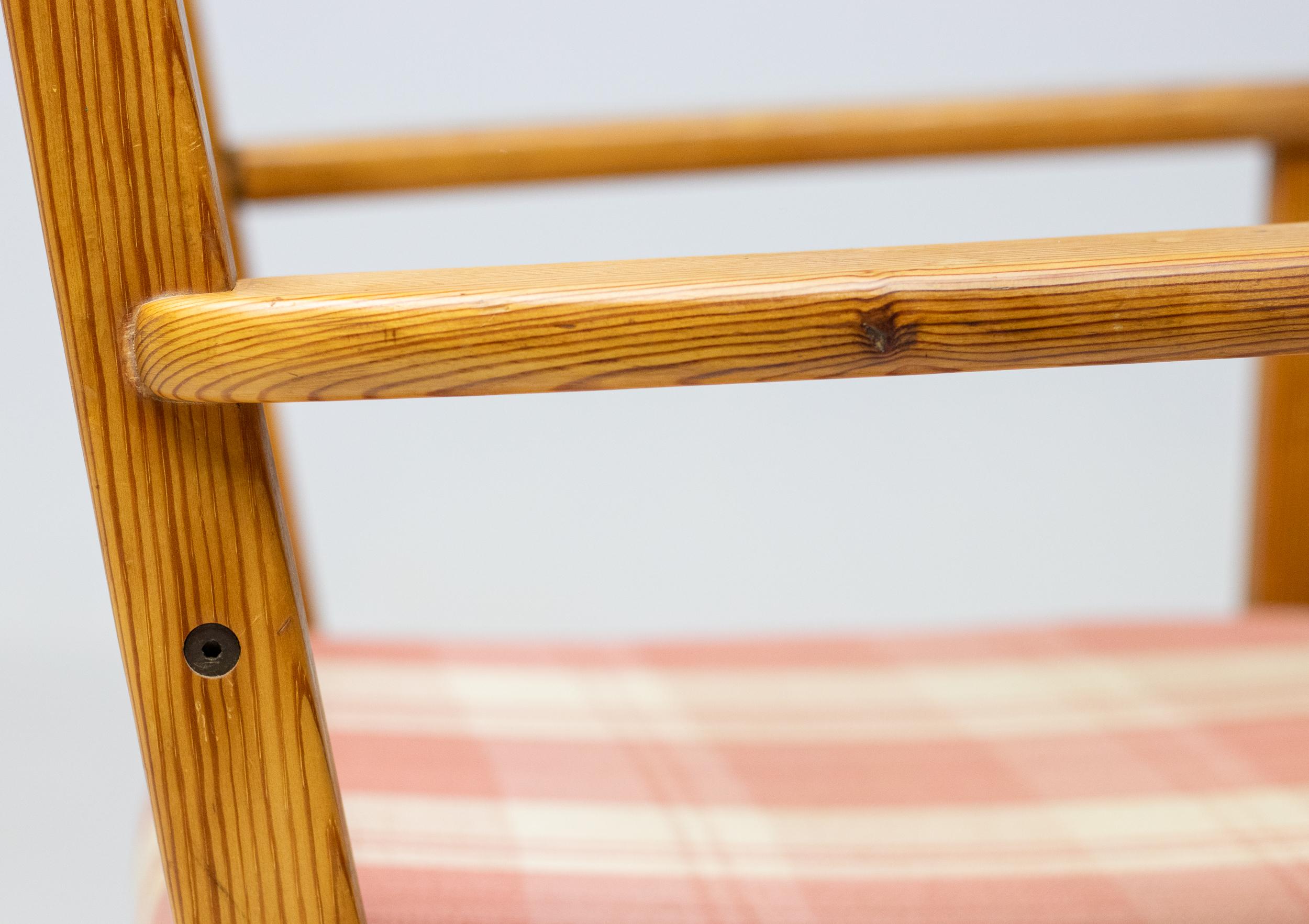 Chaise à accoudoir à haut dossier en pin de l'Oregon pour Swedese, Suède, années 1950 en vente 2