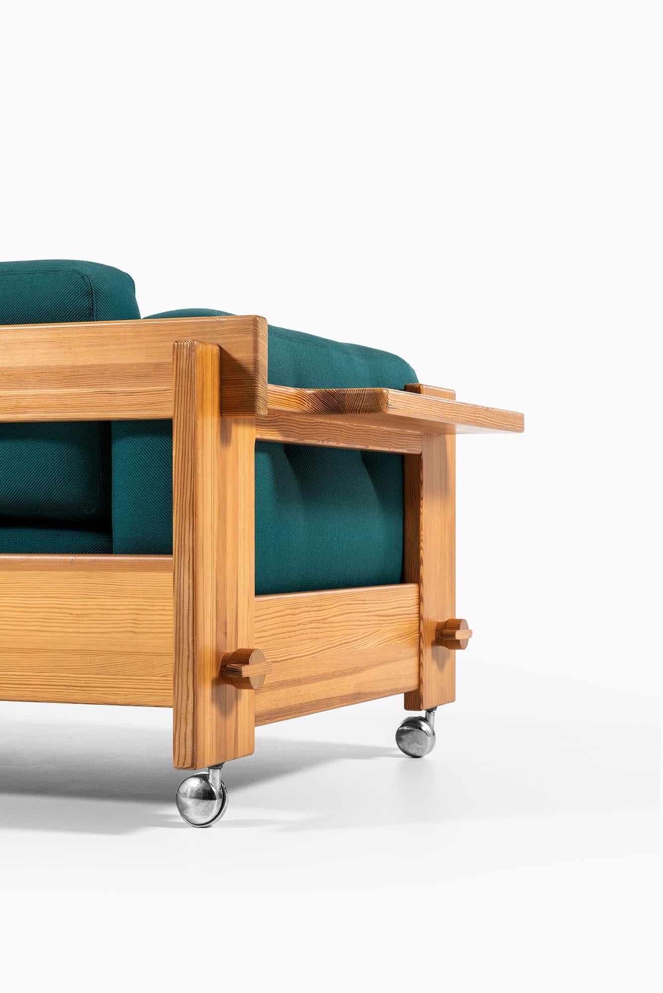 Swedish Yngve Ekström Sofa Model Kontrapunkt by Swedese Möbler in Sweden