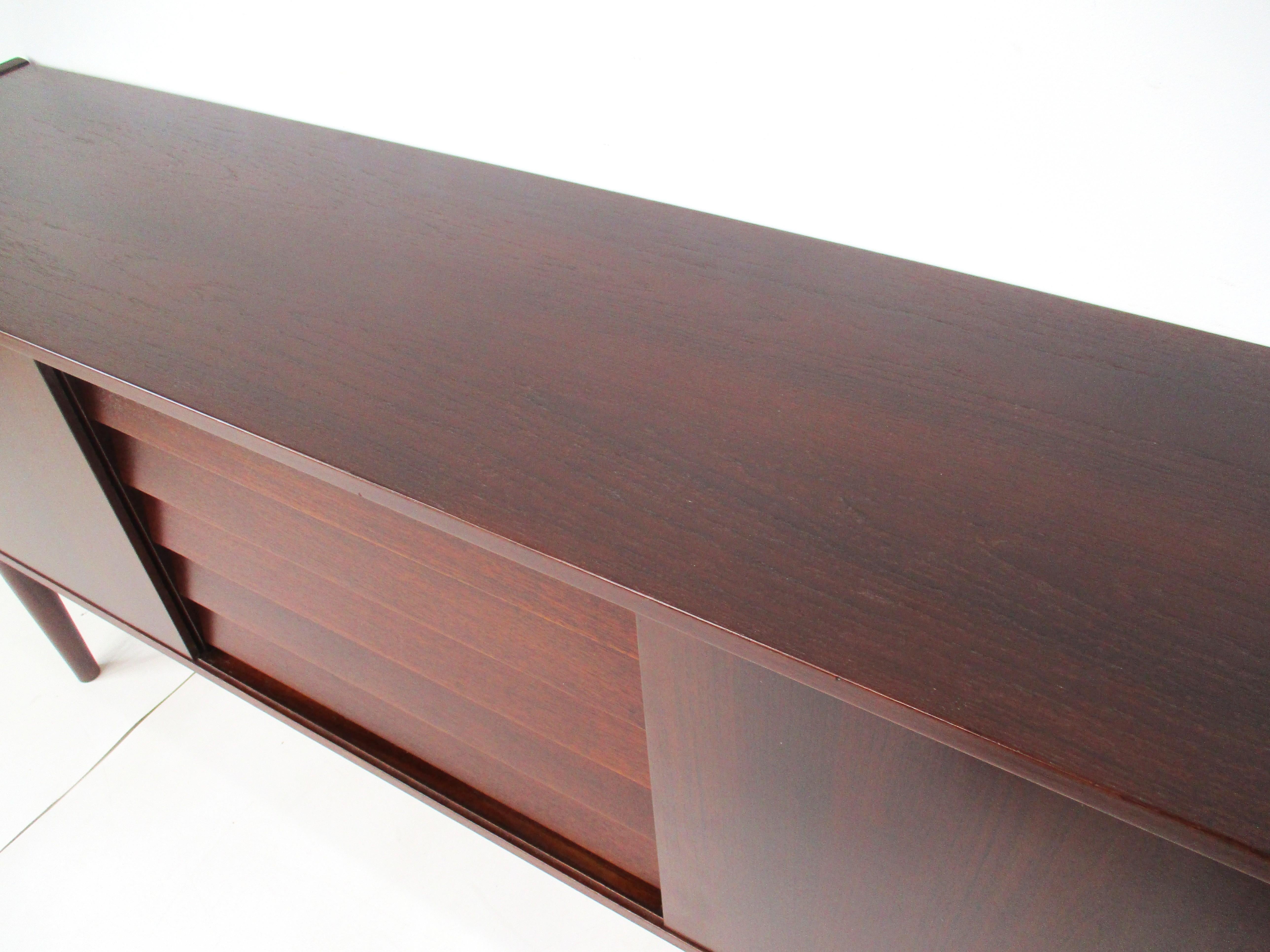 Credenza de estilo danés en teca de Yngve Ekstrom para Swedese / Pastoe Suecia en venta 6