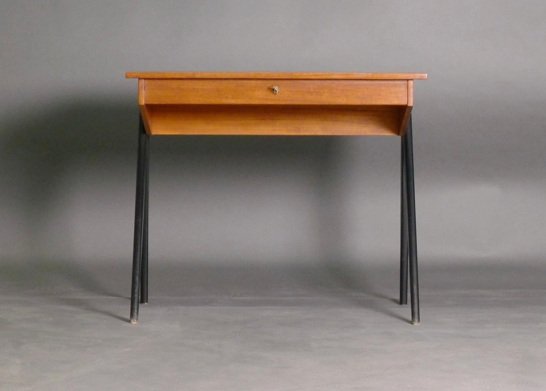 Mid-Century Modern Yngve Ekström, Teak Desk or Vanity Unit, 1950s, Mobelfabrikken Toften, Denmark