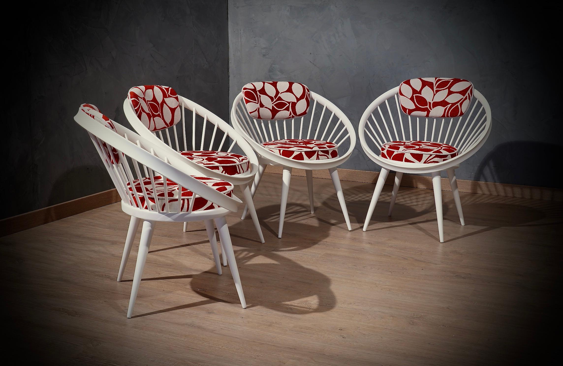 Yngve Ekström White and Red Mid-Century Side Chair / Circle Chair, 1960 For Sale 1