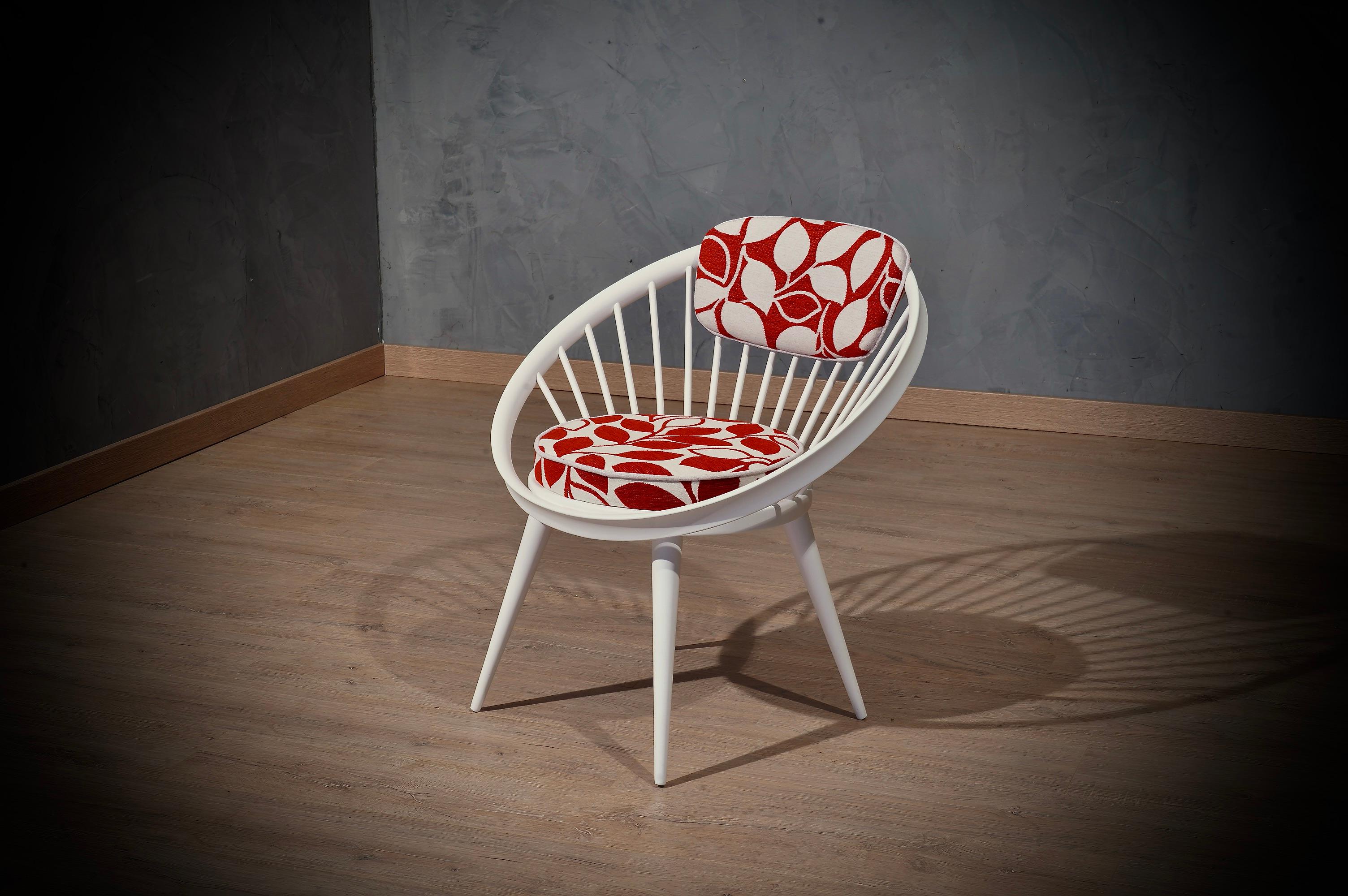 Fabric Yngve Ekström White and Red Mid-Century Side Chair / Circle Chair, 1960 For Sale