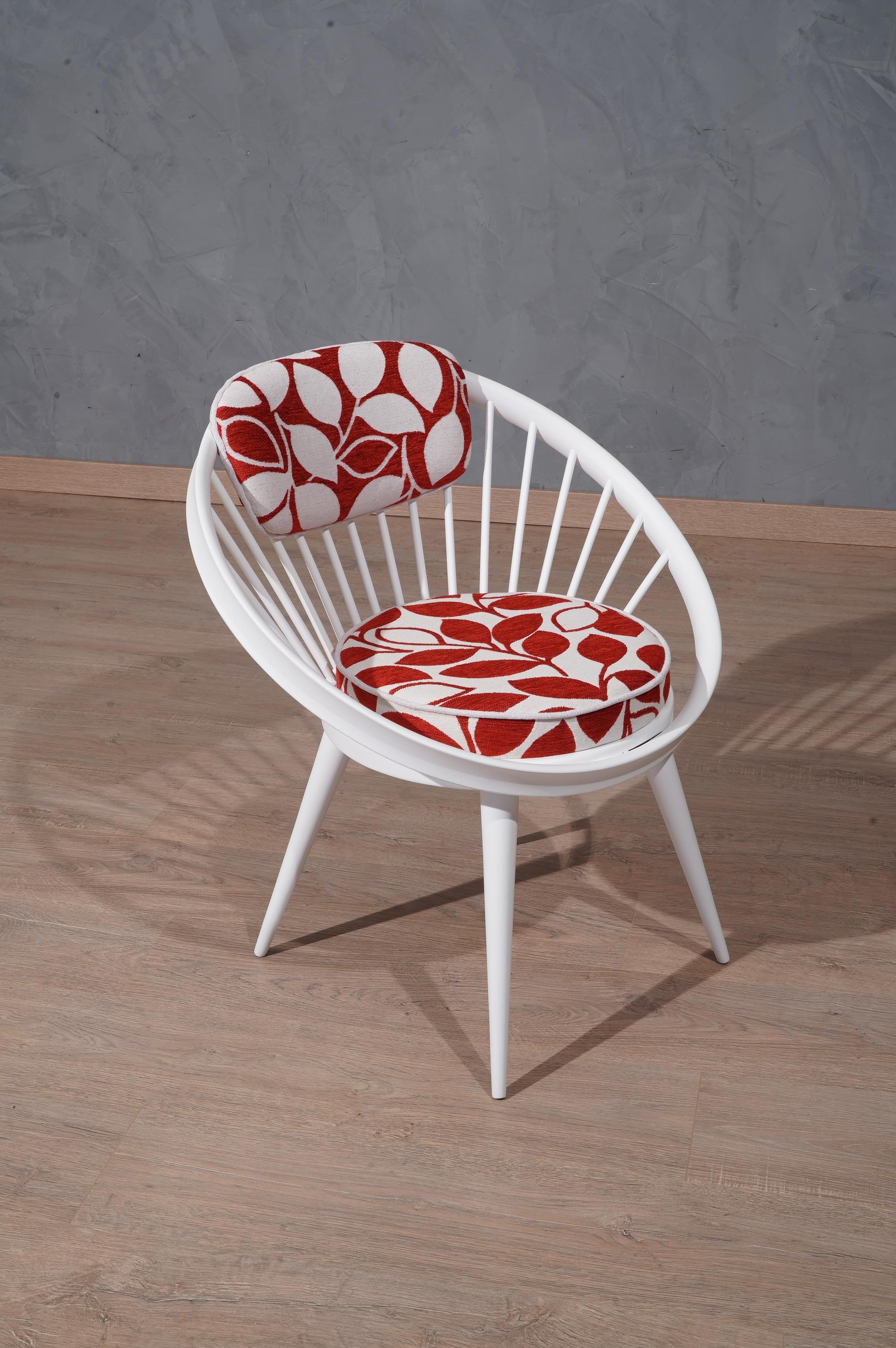 Yngve Ekström White and Red Mid-Century Circle Chair, 1960 For Sale 7