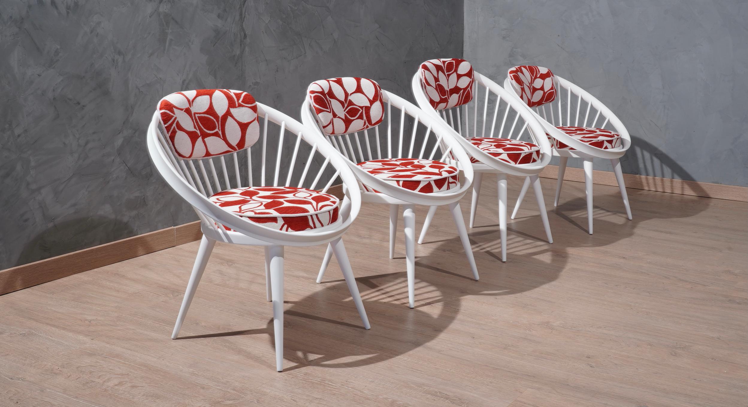 Mid-20th Century Yngve Ekström White and Red Mid-Century Circle Chair, 1960 For Sale