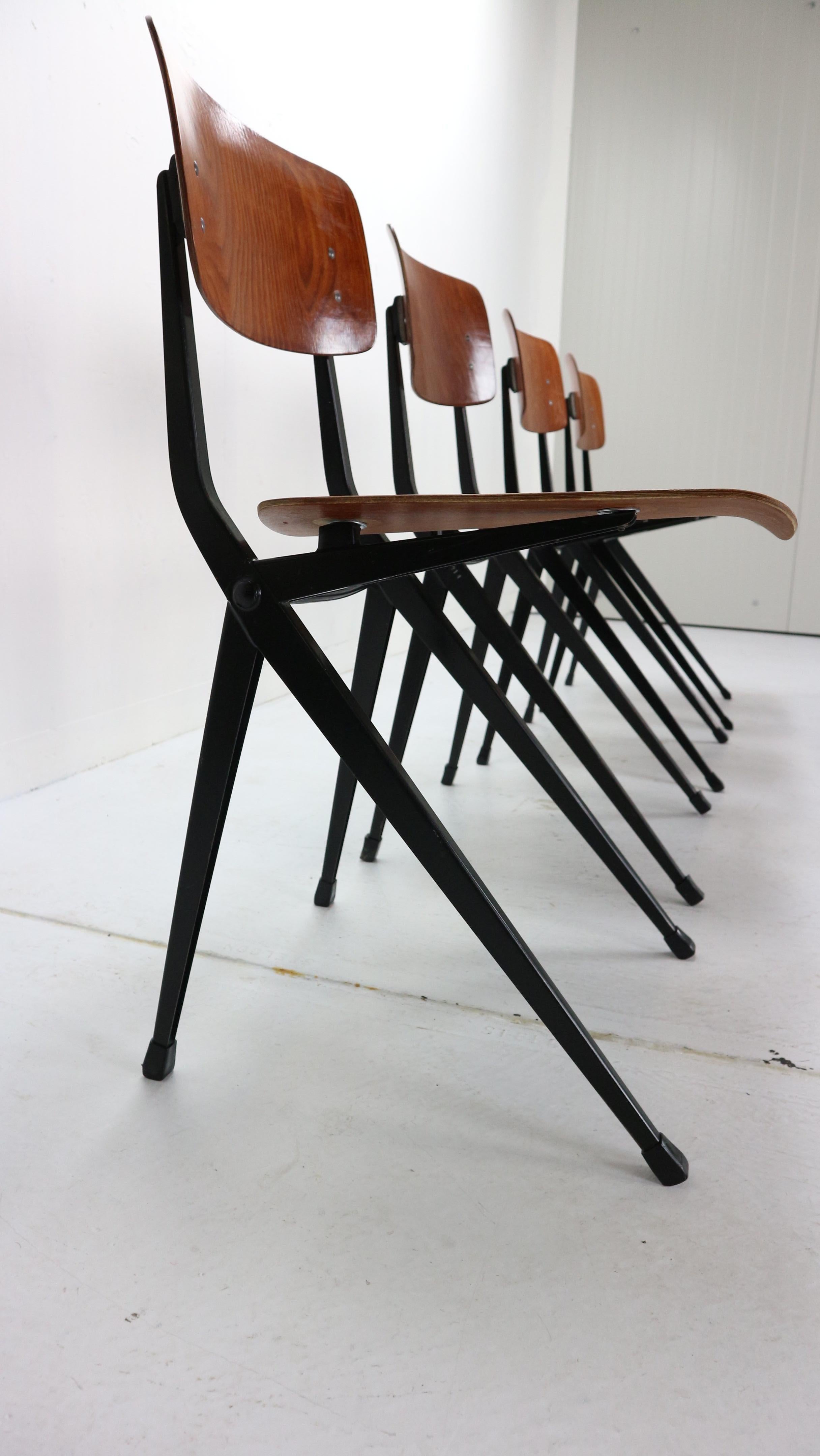 Ynske Kooistra for Marko S201 Set of 8 Industrial Chairs, 1950s, Holland In Fair Condition In The Hague, NL