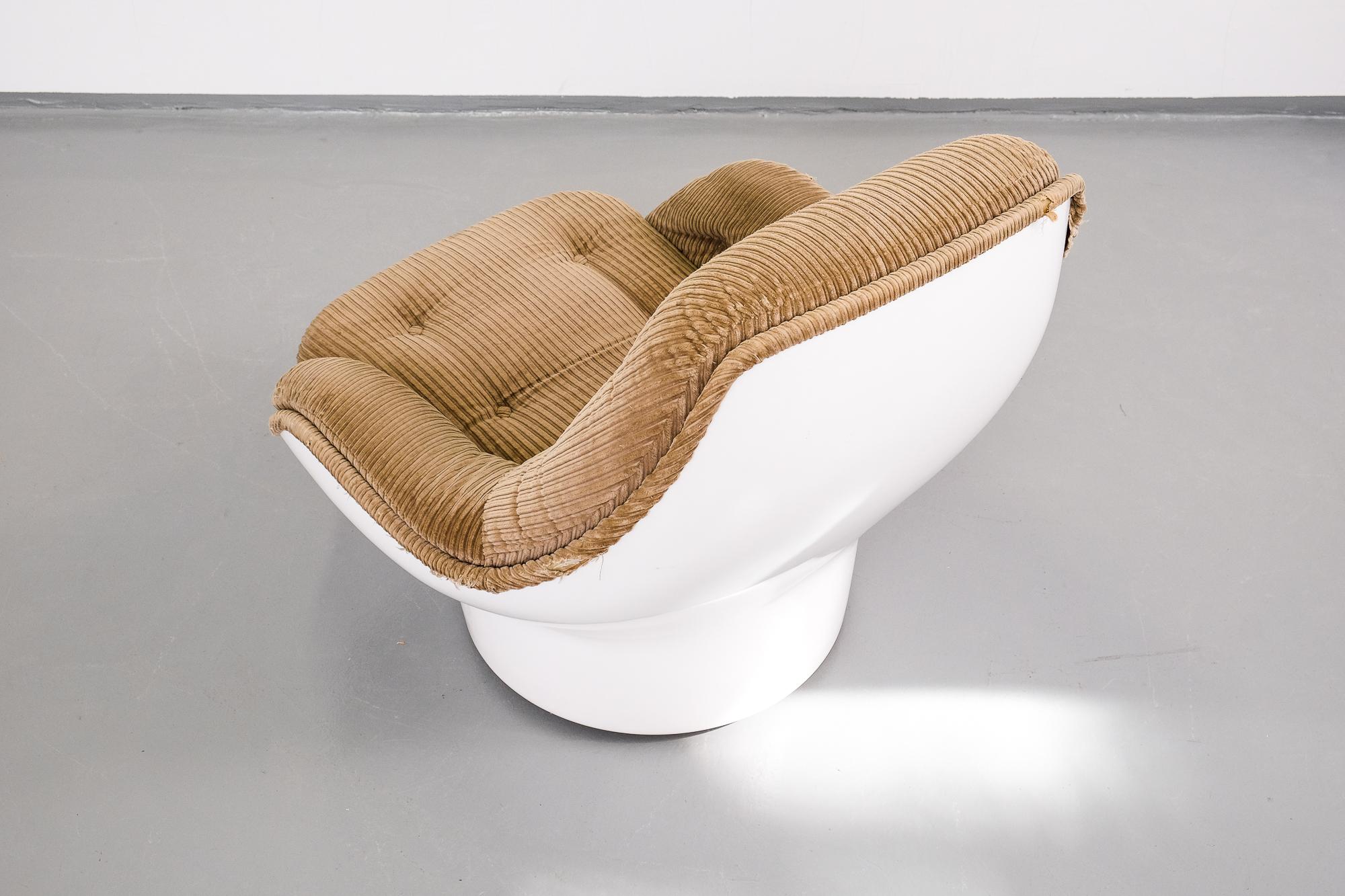 French 'Yoga' Lounge Chair by Michel Cadestin for Airborne International, France, 1970s