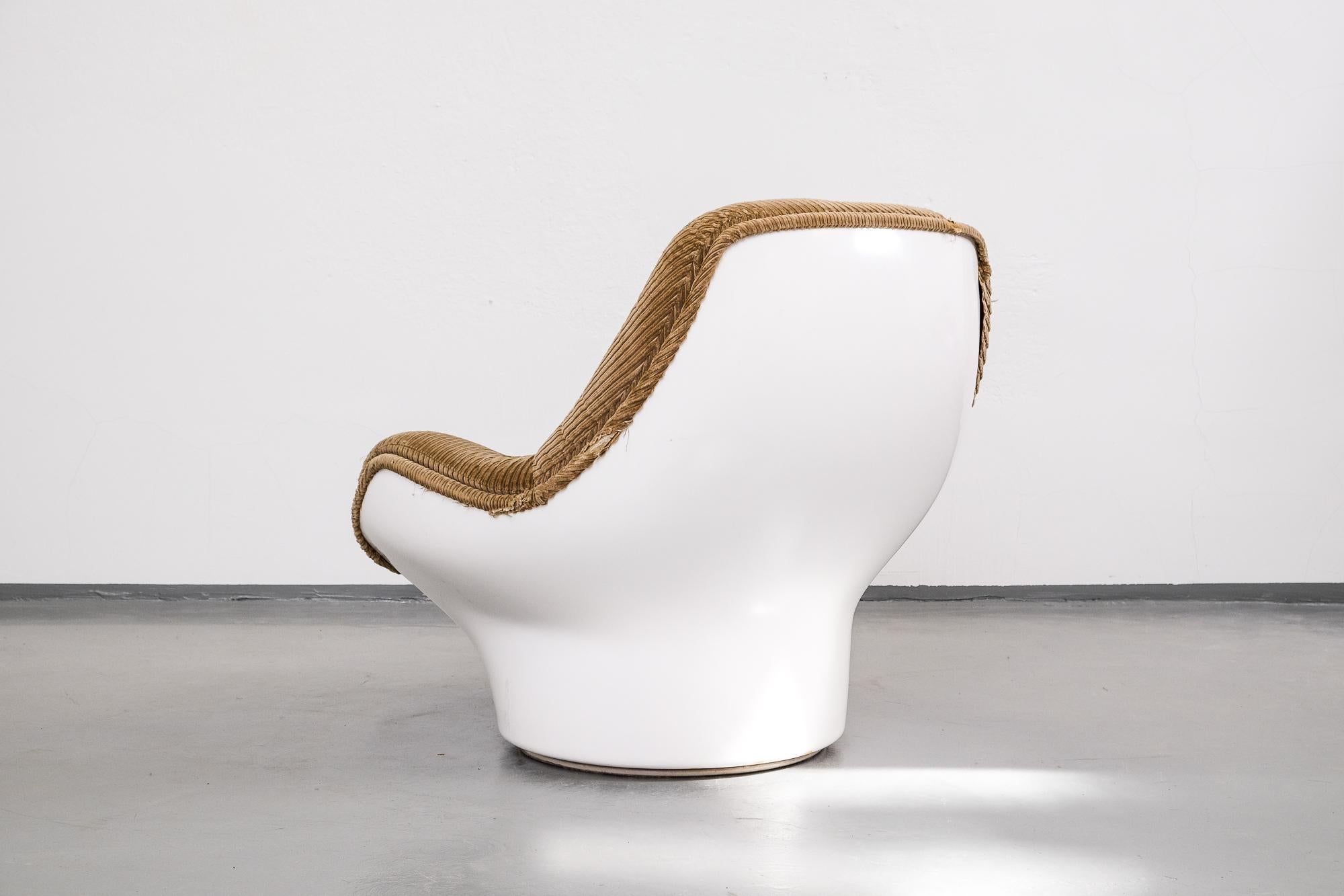 'Yoga' Lounge Chair by Michel Cadestin for Airborne International, France, 1970s In Good Condition In Karis, Nyland