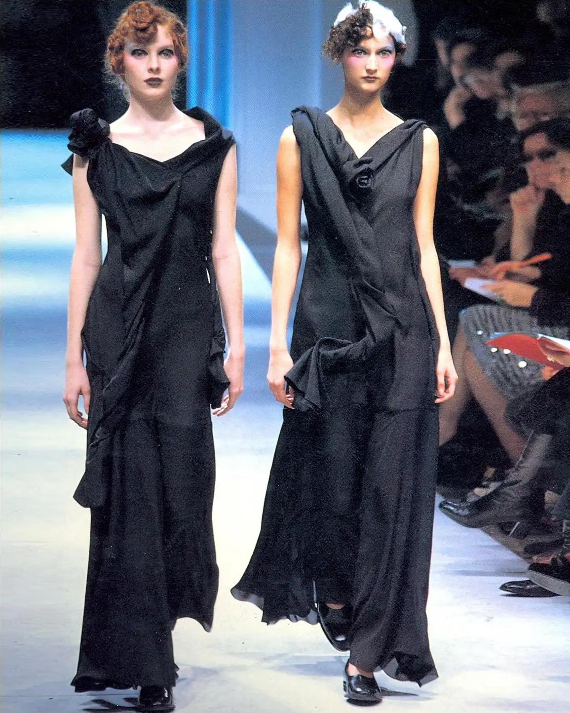 Yohji Yamamoto black asymmetric draped evening dress, ss 1998 In Excellent Condition For Sale In London, GB