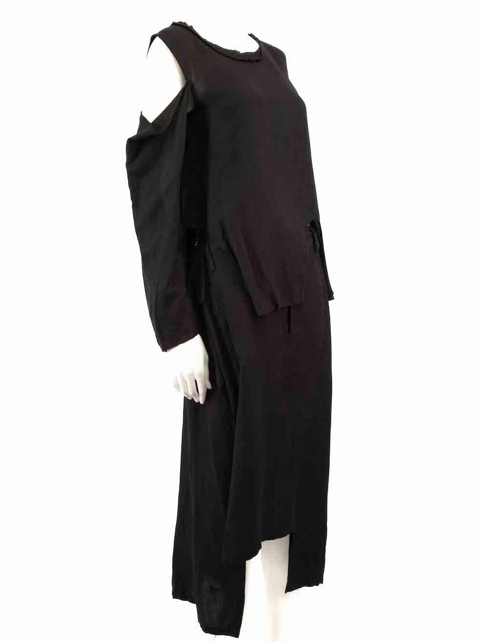 CONDITION is Very good. Hardly any visible wear to set is evident on this used Yohji Yamamoto designer resale item.
 
 
 
 Details
 
 
 Black
 
 Linen
 
 Top and skirt set
 
 Asymmetric hems
 
 Long sleeve top
 
 Side zip fastening
 
 Round neck
 
