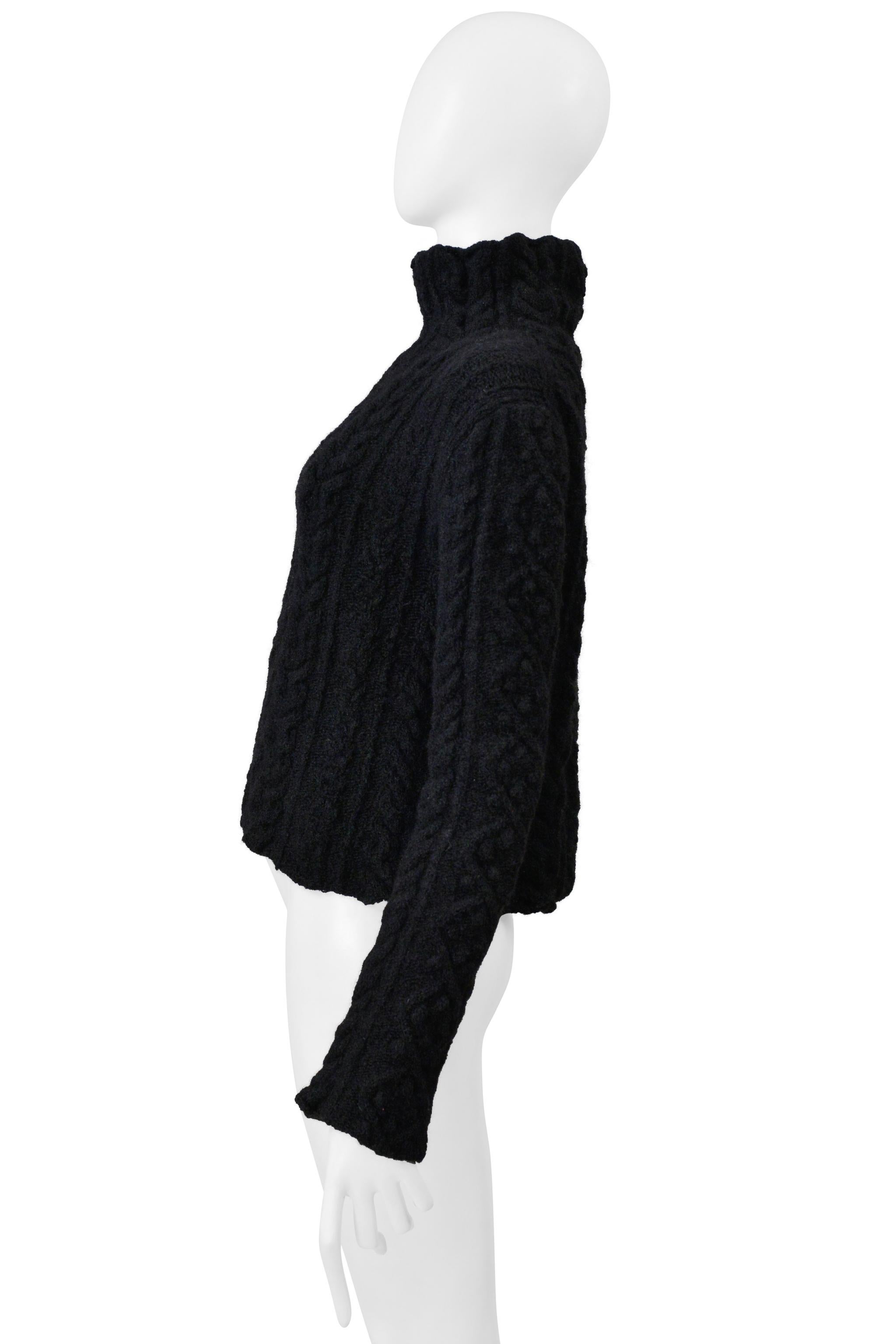 Noir Yohji Yamamoto Pull noir en maille torsadée avec col montant 1999-00 en vente