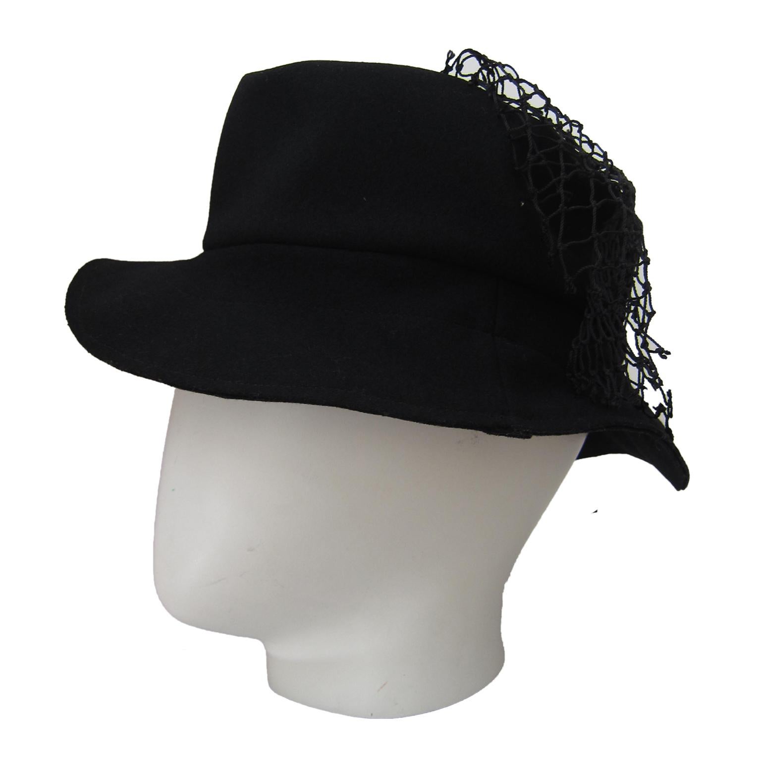 Yohji Yamamoto Black Hat Mesh Net Drape Detail Look Book AW 1995 In Good Condition In Berlin, DE
