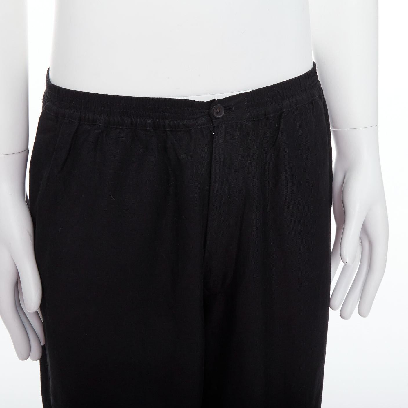 YOHJI YAMAMOTO pantalon large en lin mélangé noir à ceinture élastiquée M
Référence : PRWU/A00116
Marque : Yohji Yamamoto
MATERIAL : Lin, mélange
Couleur : Noir
Motif : Solide
Fermeture : élastique
Détails supplémentaires : Poches arrière.
Fabriqué