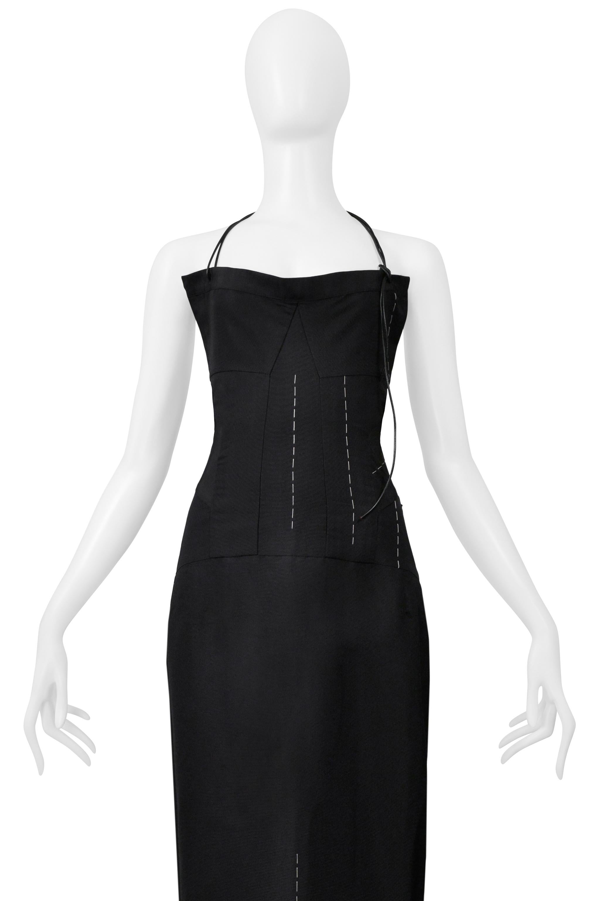 Noir Yohji Yamamoto Robe en soie noire avec bretelles en cuir et en croix 2000 en vente