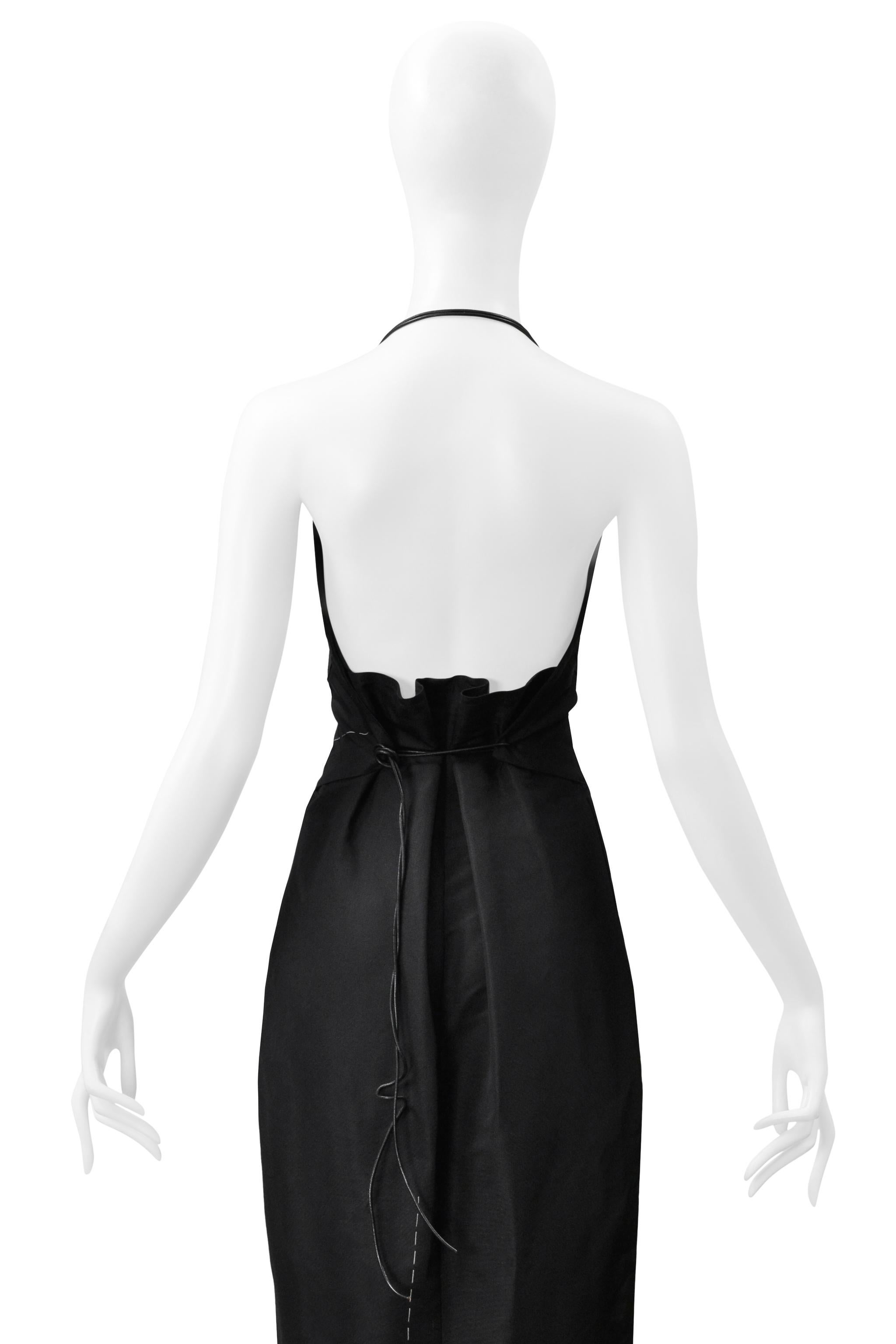 Yohji Yamamoto Robe en soie noire avec bretelles en cuir et en croix 2000 en vente 4