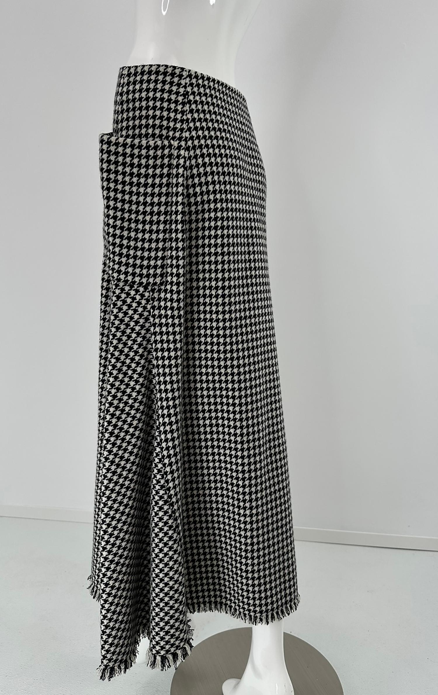 Yohji Yamamoto Gonna asimmetrica a frange in lana bianca e nera con denti di cane 3 in vendita 4