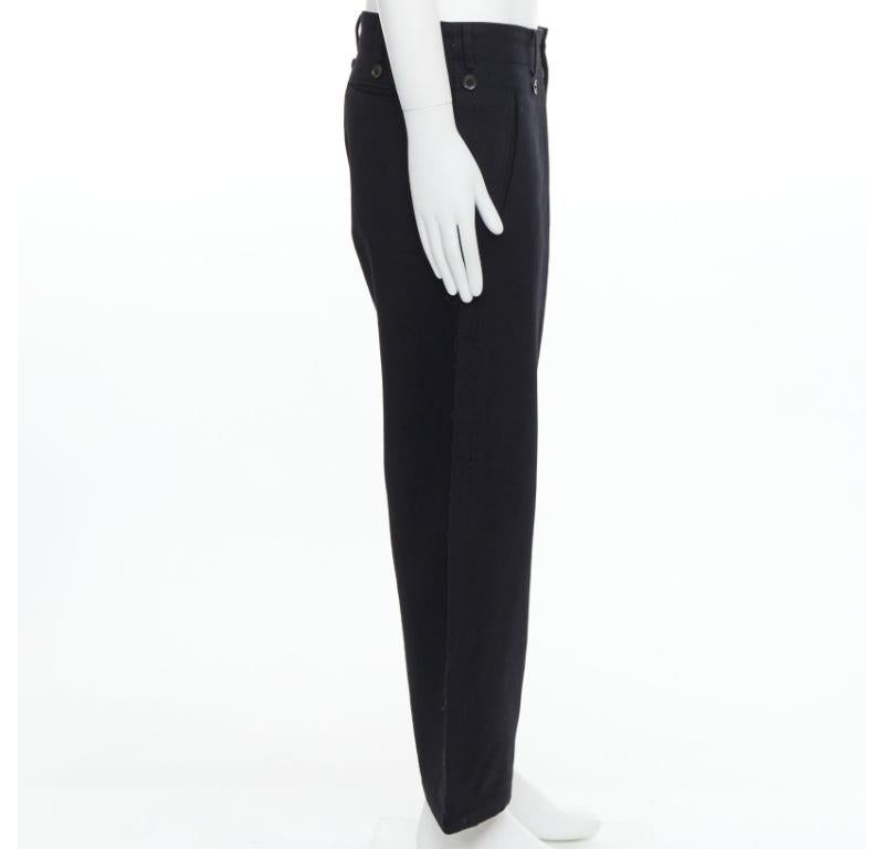 YOHJI YAMAMOTO Pantalones con bordes en crudo adornados con botones en mezcla de lana negra JP2 M en Excelente estado para la venta en Hong Kong, NT