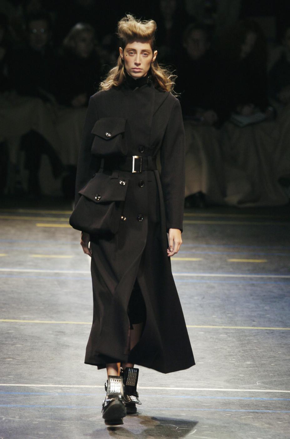 Women's Yohji Yamamoto black wool gabardine coat with exaggerated pockets, fw 2004 For Sale