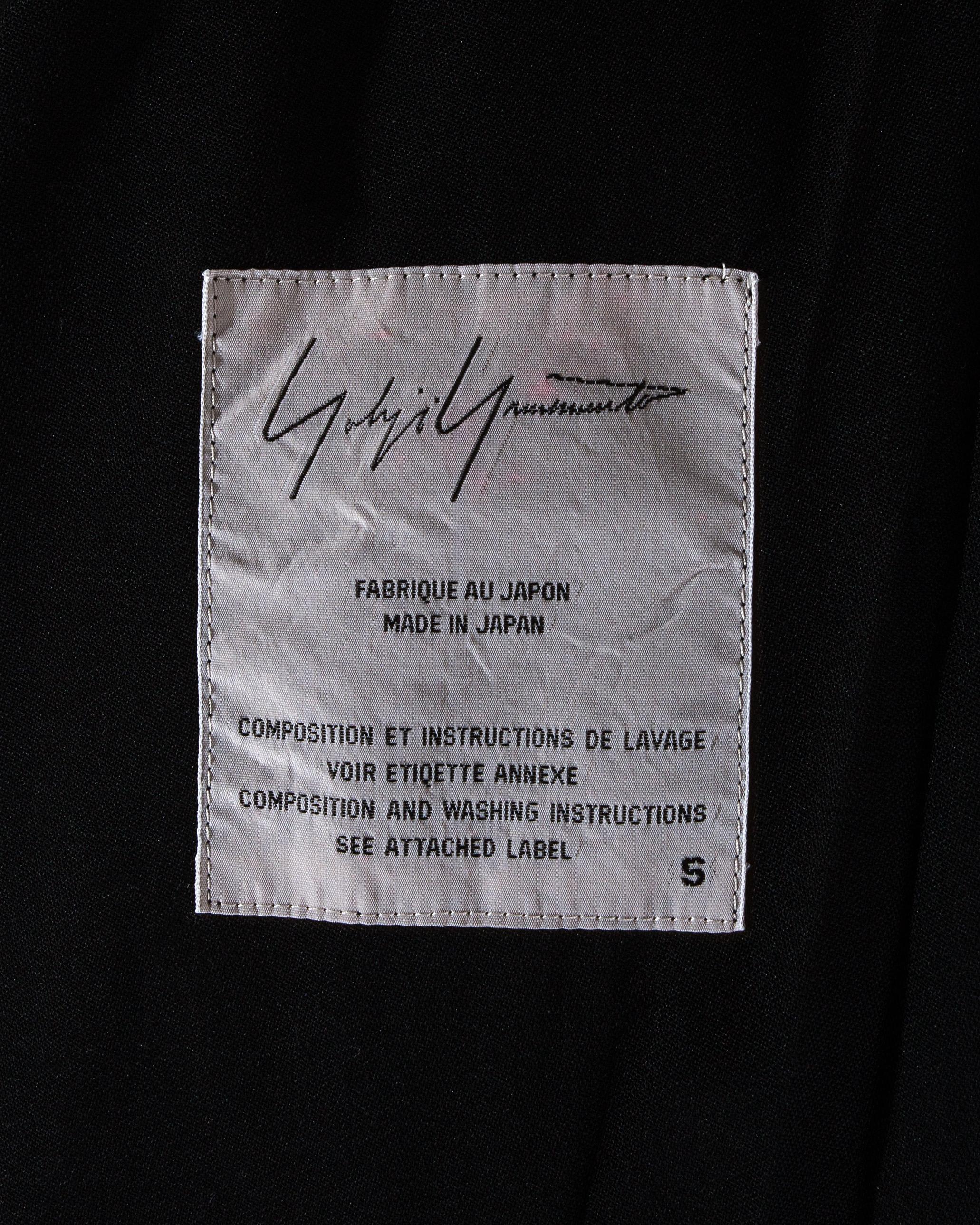 Yohji Yamamoto cape de soirée plissée en laine noire, circa 1990 en vente 5