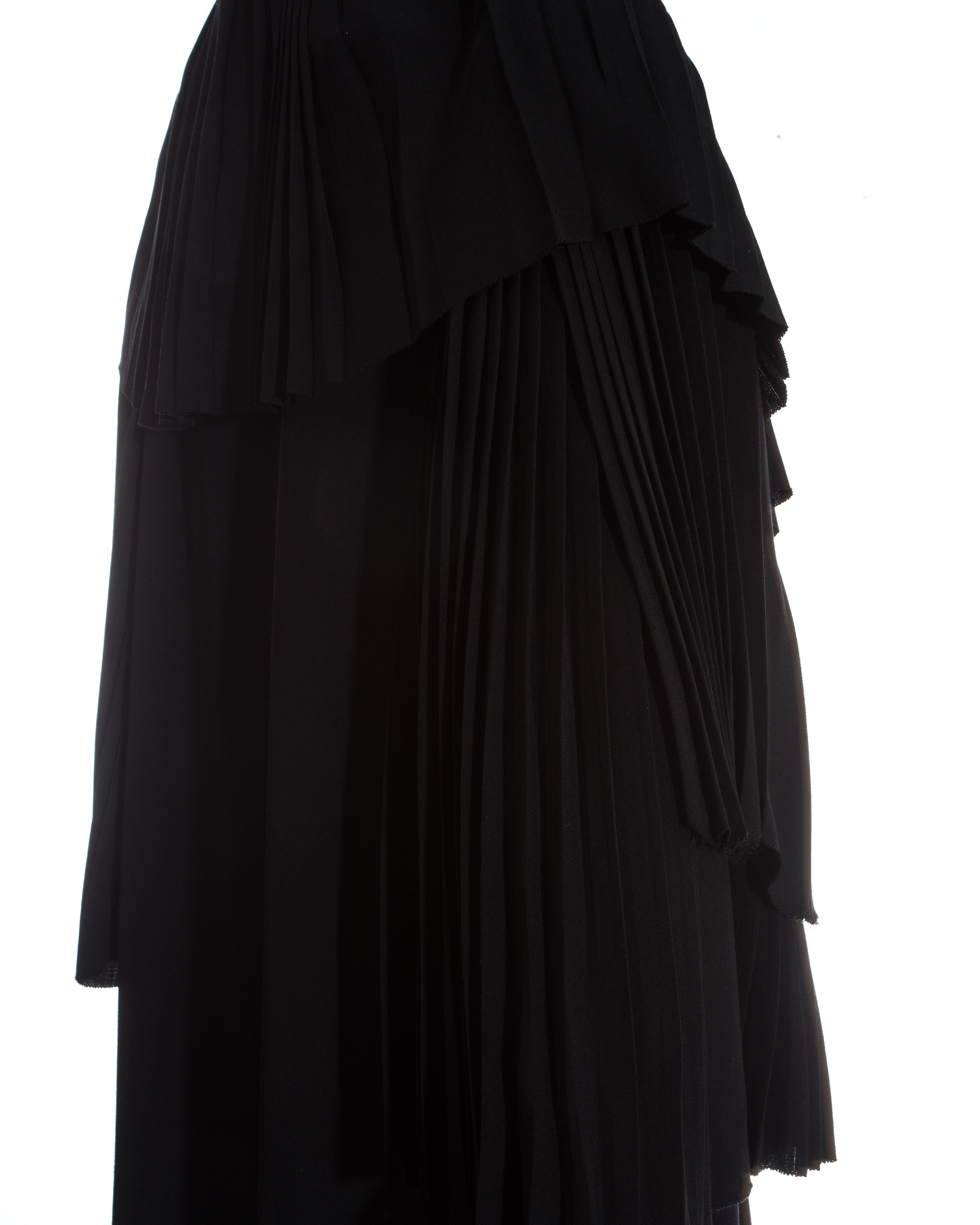 Yohji Yamamoto black wool pleated evening cape, c. 1990 In Excellent Condition For Sale In London, GB